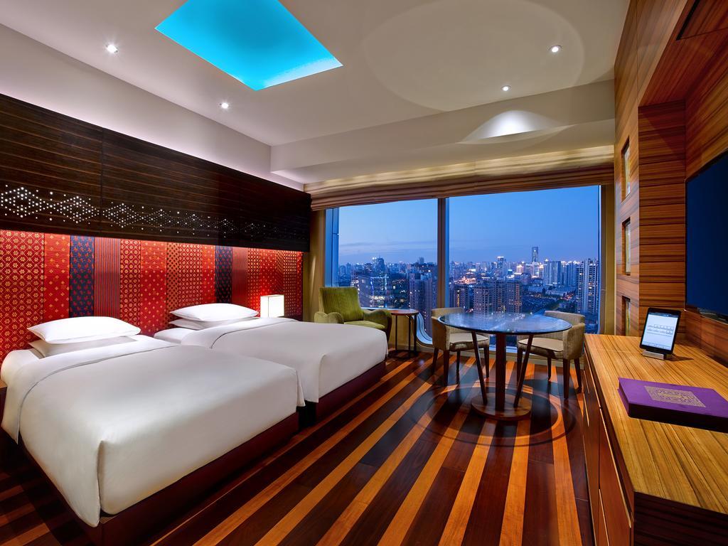 Twin Room,1588152275:JPEG