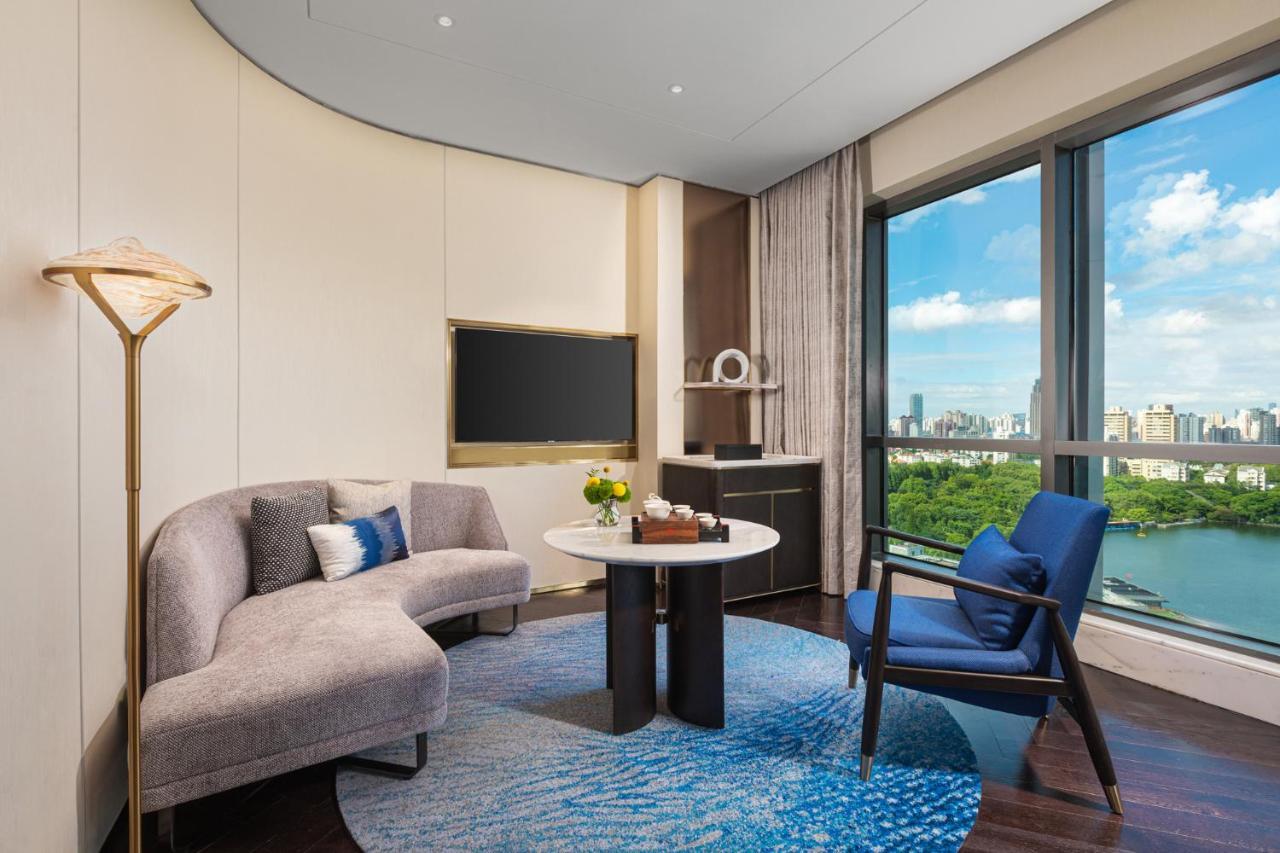 Premium King Room