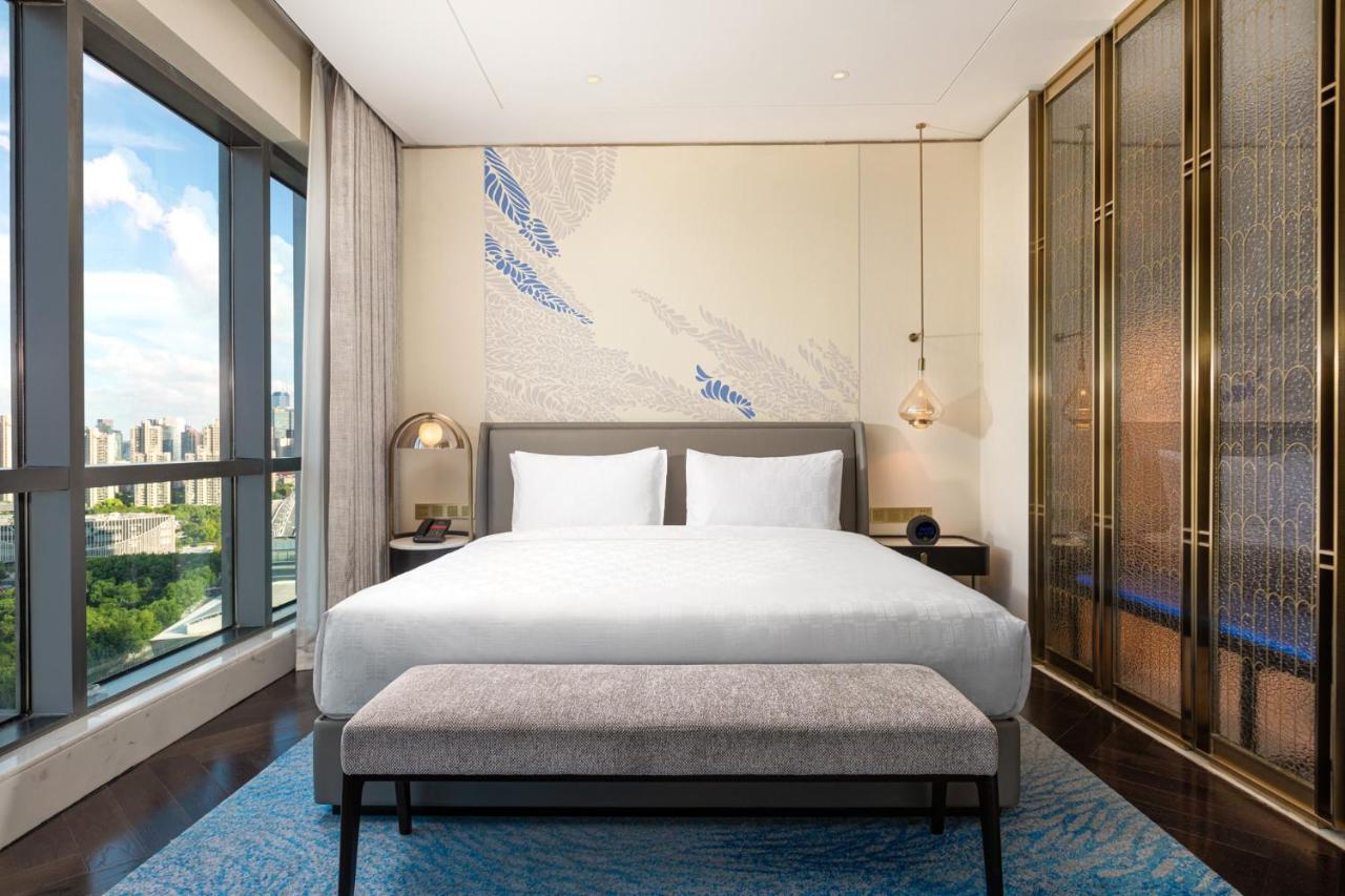 Premium King Room