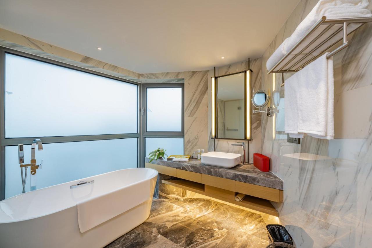 Premium King Room