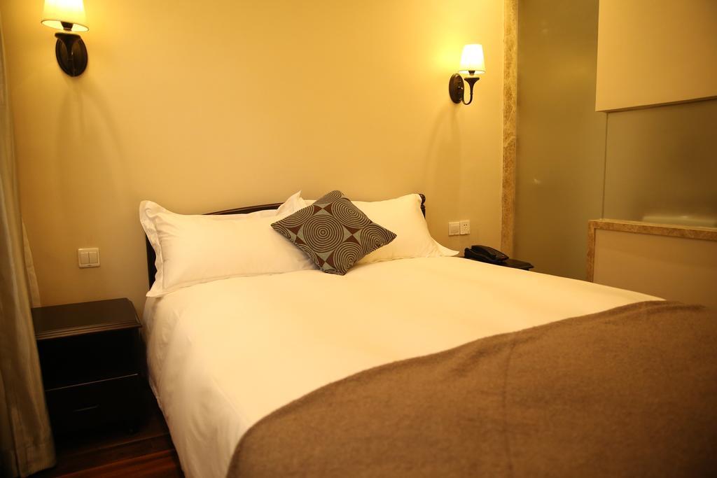 Standard Double Room,142168392:JPEG