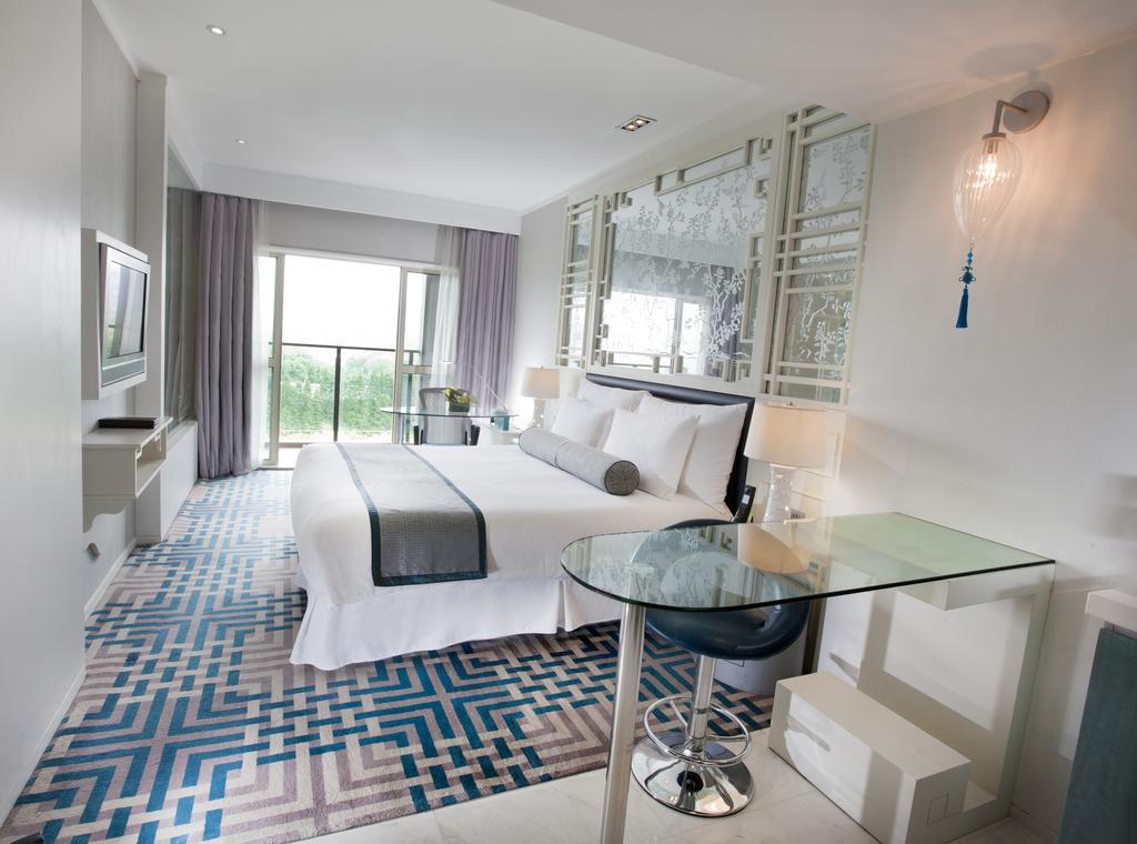 Deluxe Park View King Room,146186261:JPEG