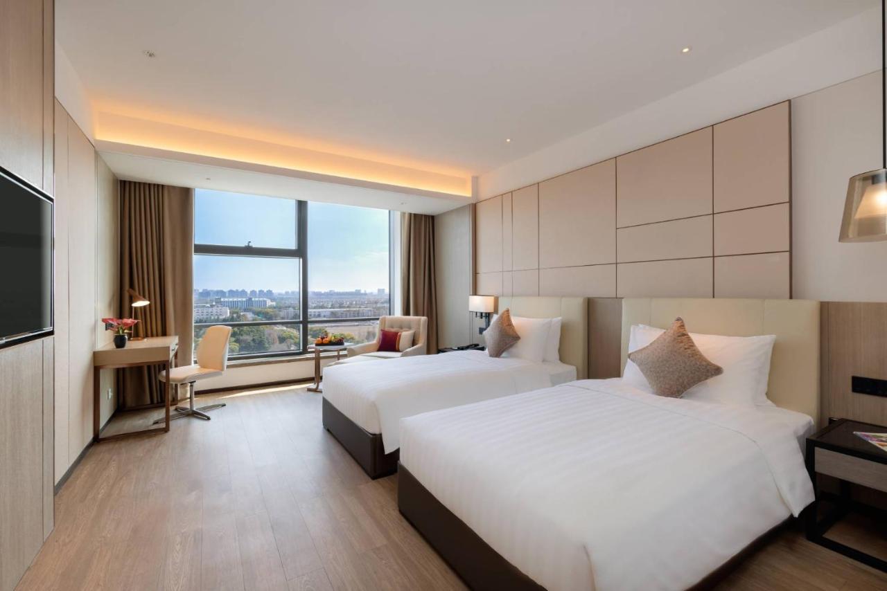 Quarto Standard com 2 Camas de Solteiro e Vista da Cidade