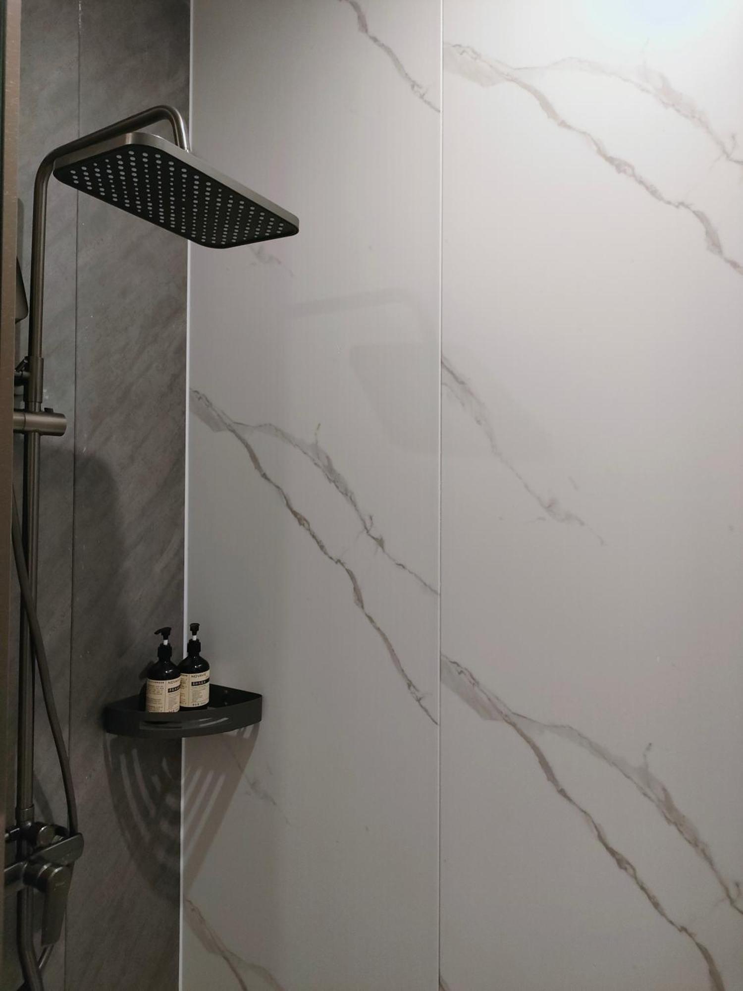 Deluxe Queen Room,1527038578:JPEG