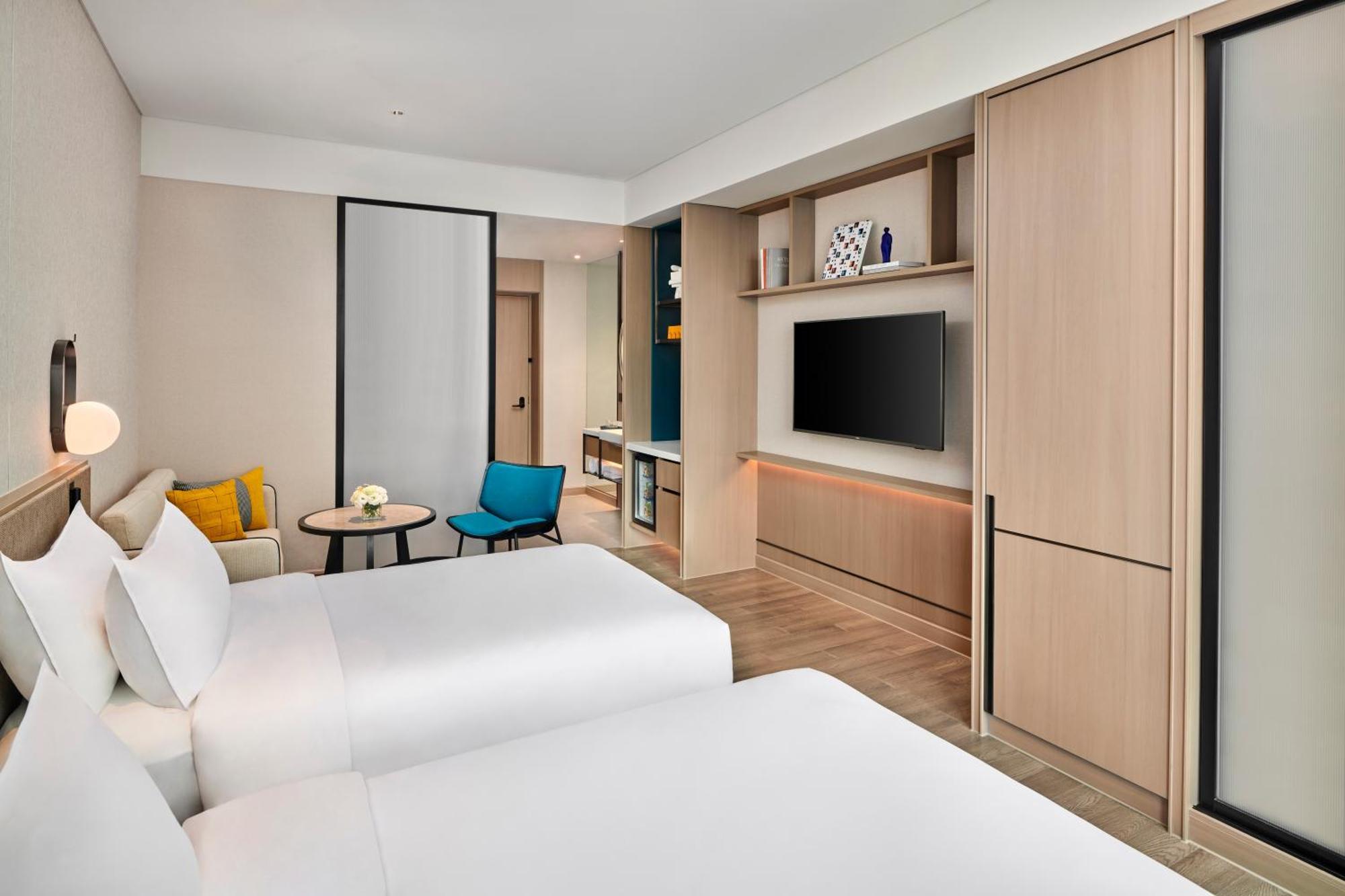 Deluxe Double or Twin Room