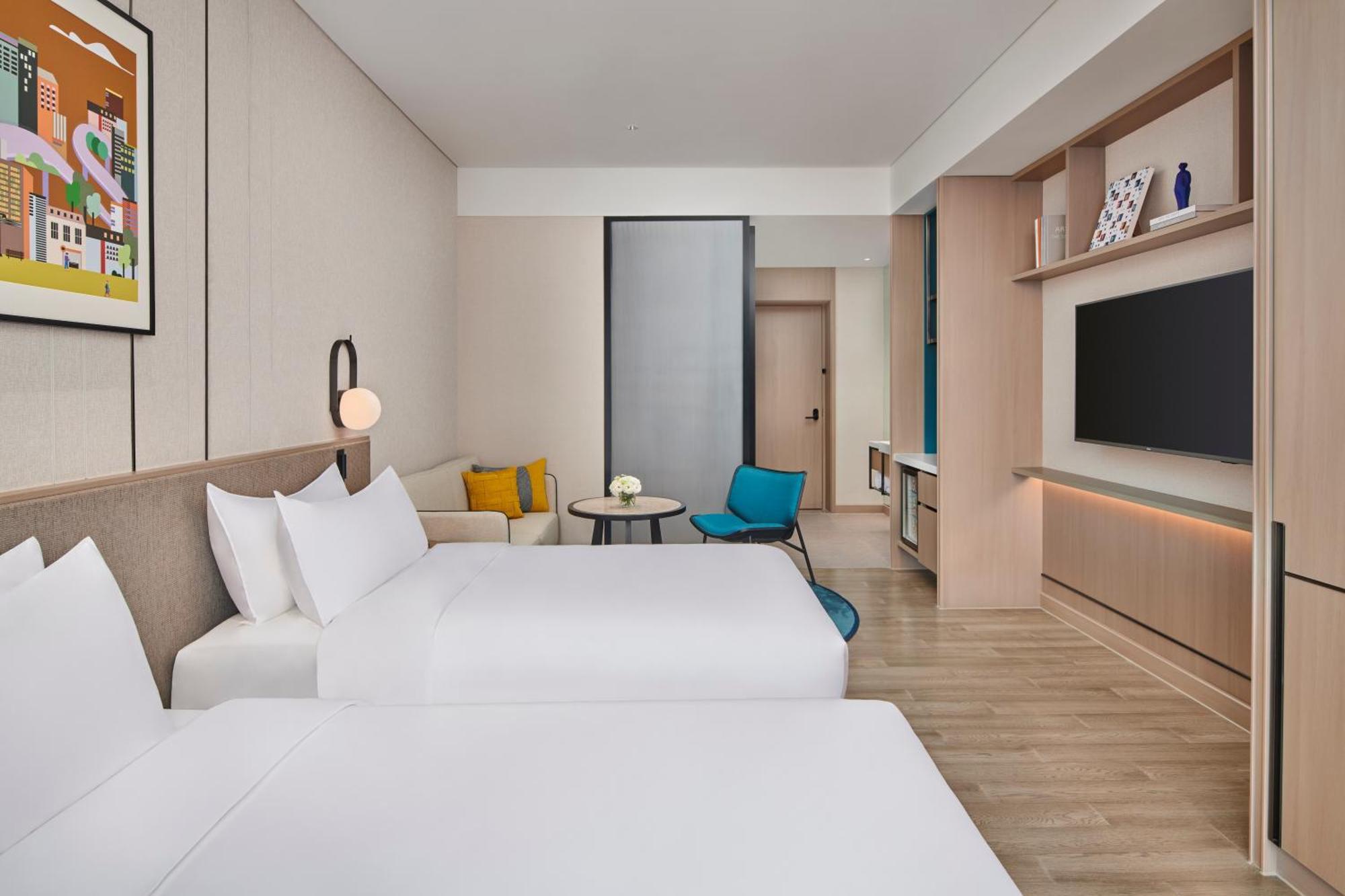 Deluxe Double or Twin Room