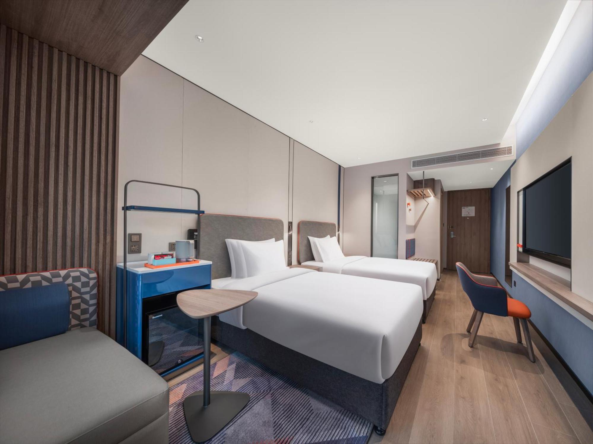 Quarto Standard com 2 Camas de Solteiro e Vista da Cidade