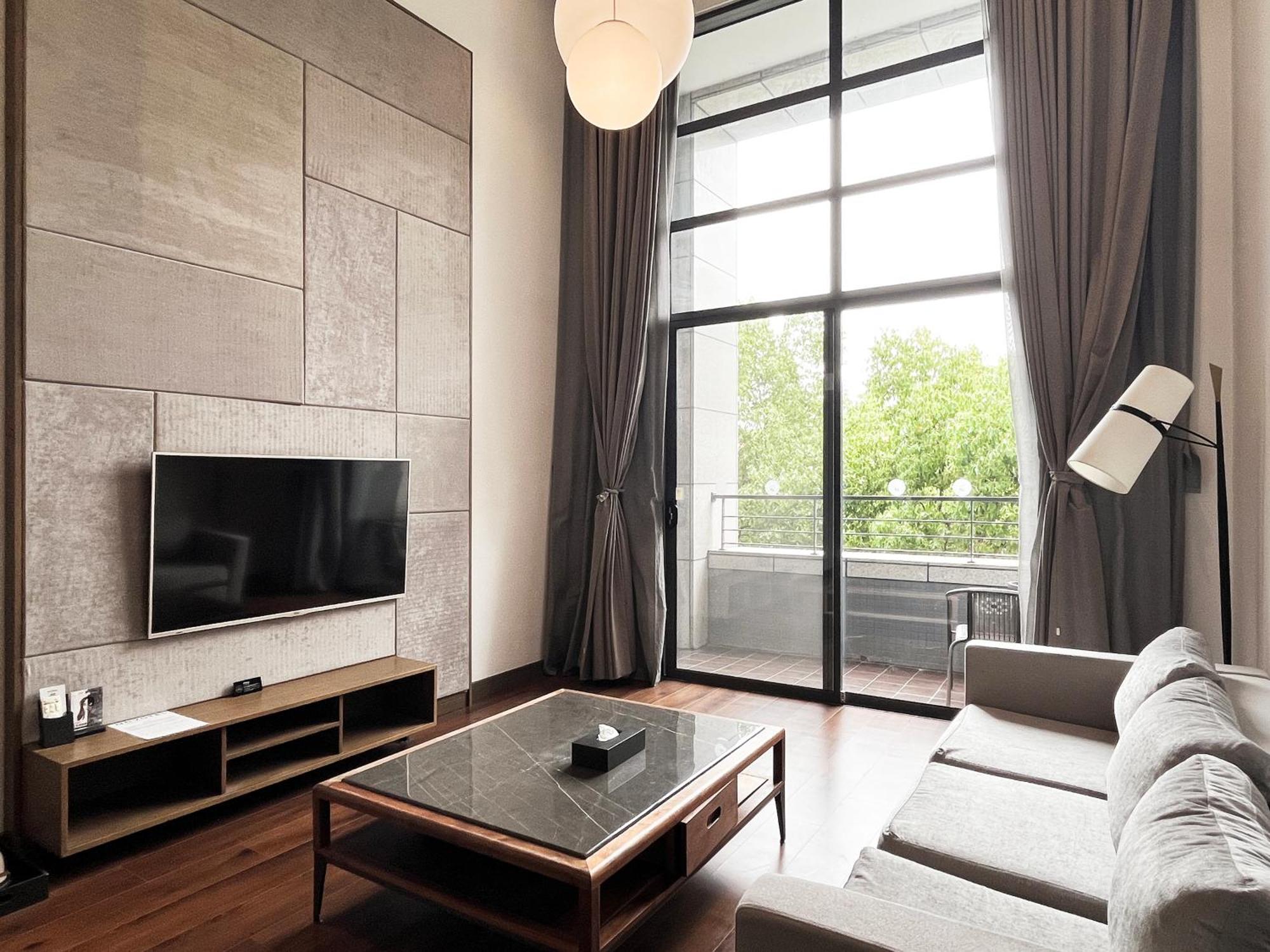 Deluxe King Suite Duplex