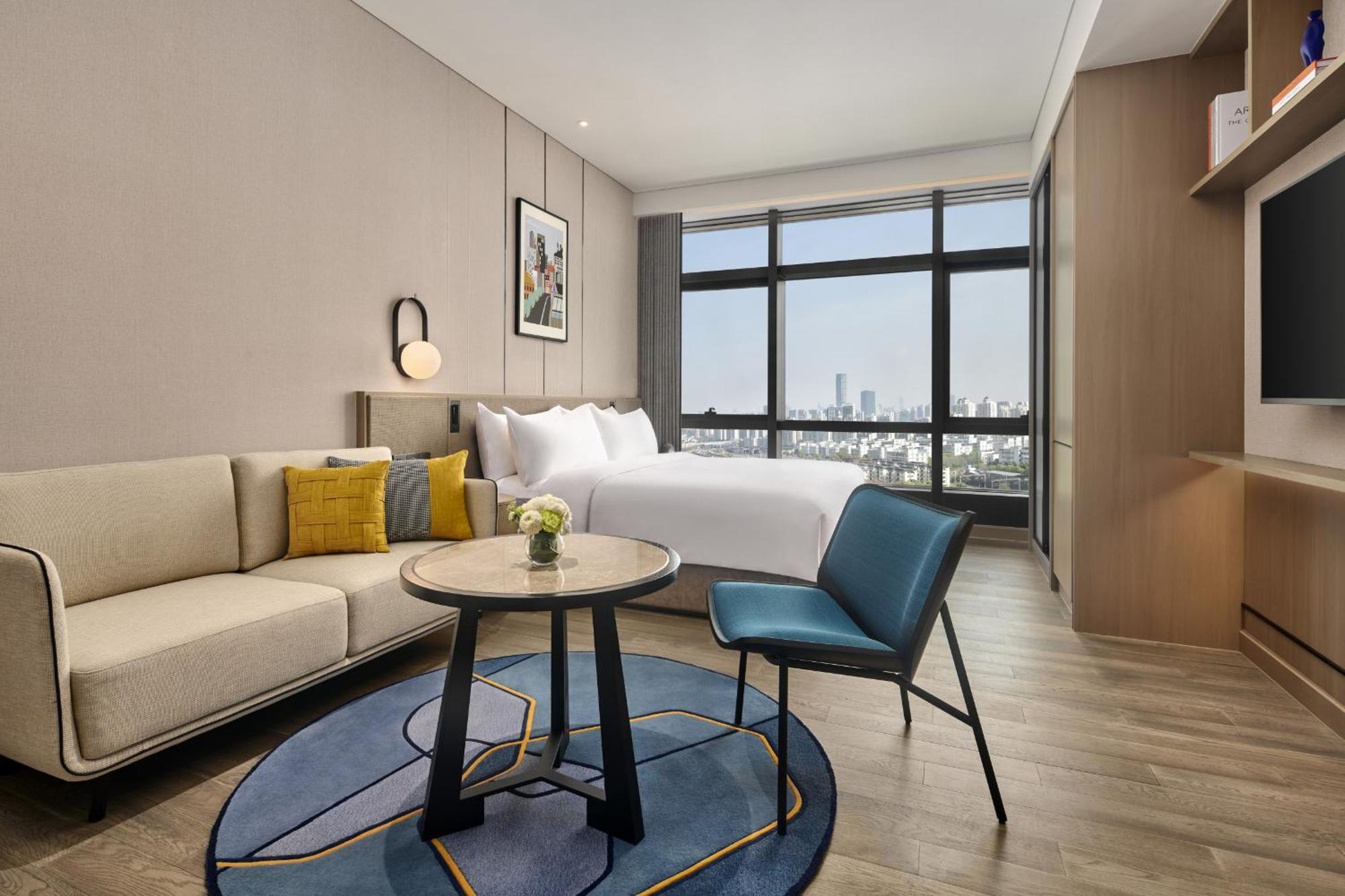 Queen Room
