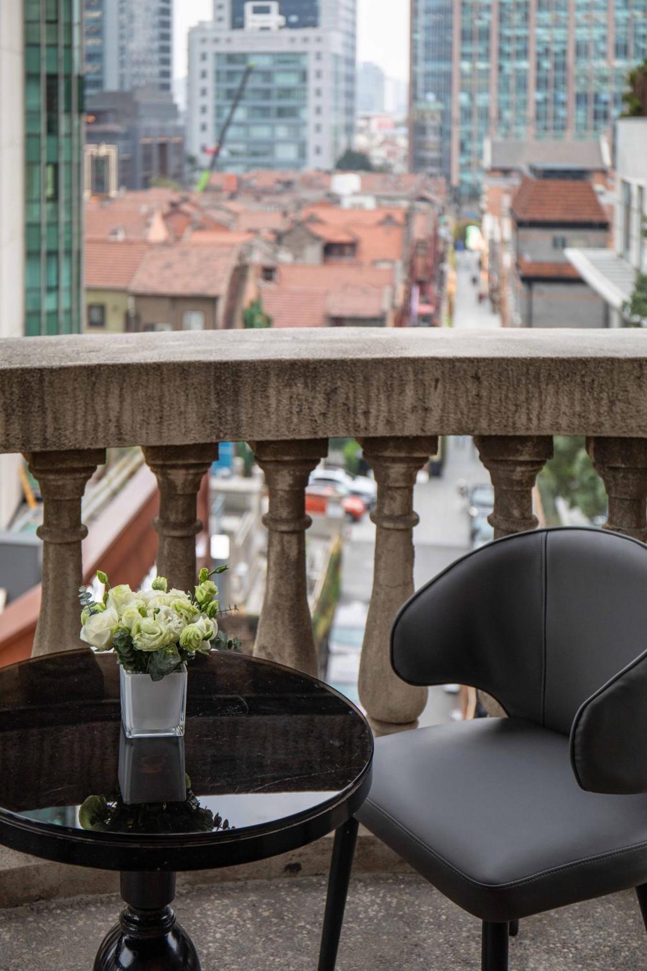 City King Room Balcony,1565568805:JPEG