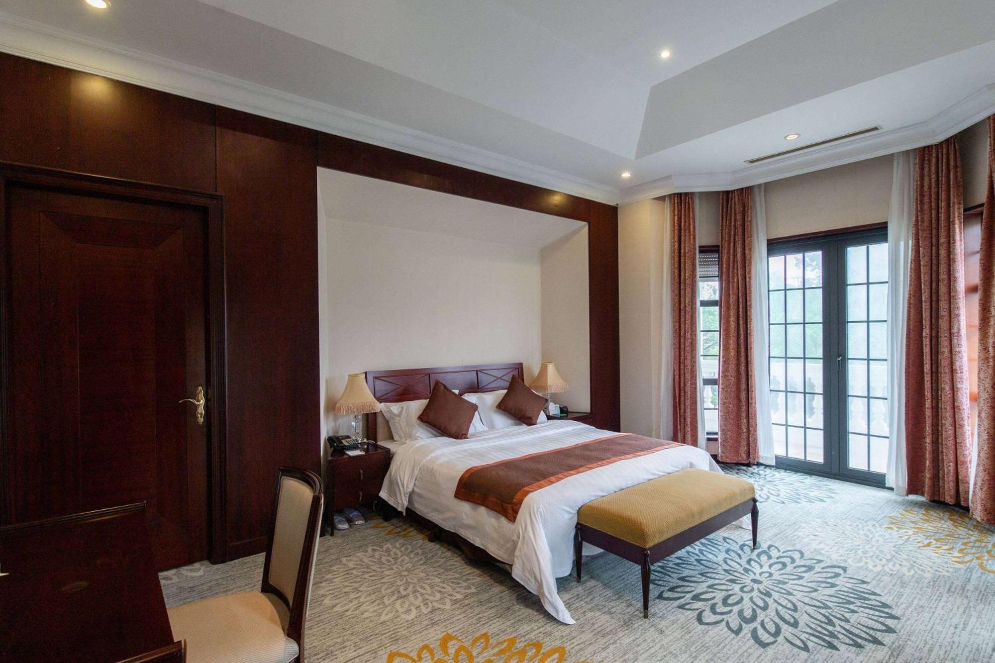 Deluxe Villa