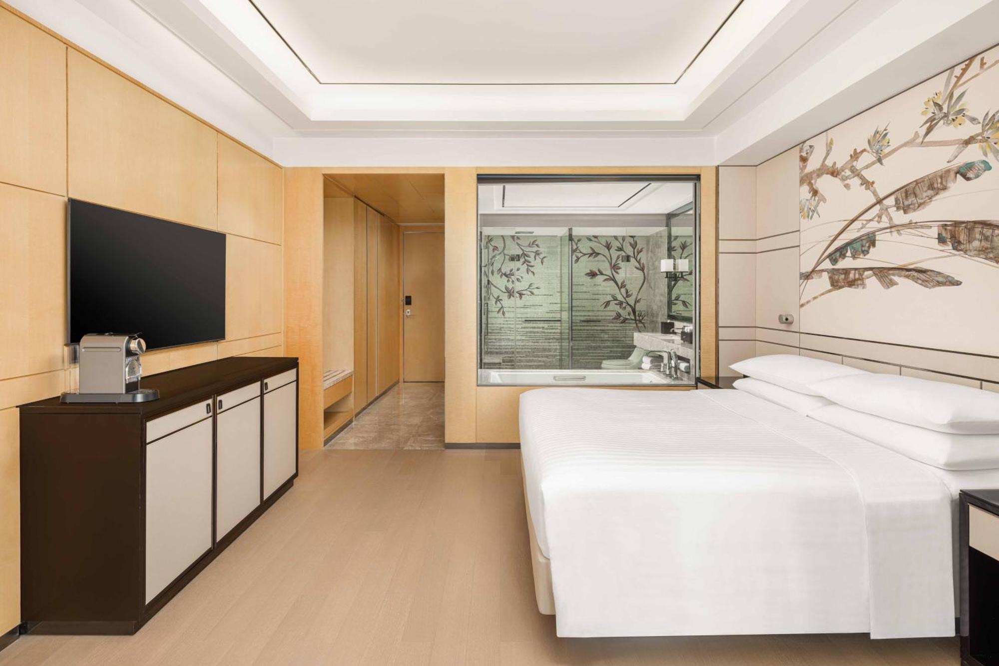 Executive King Room with Lounge Access,1632268931:JPEG