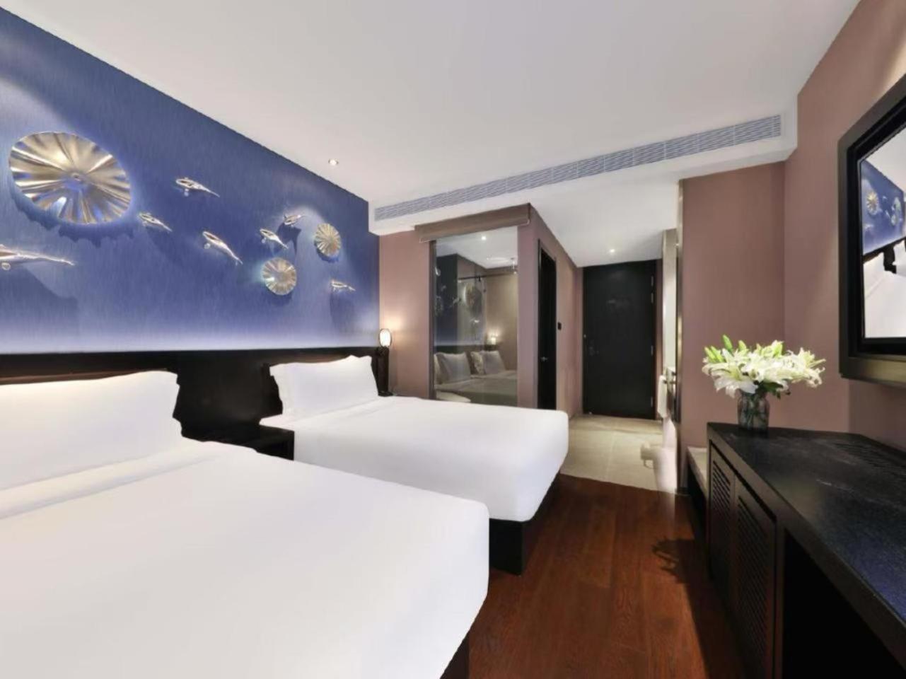 Deluxe Family Room,1635360401:JPEG