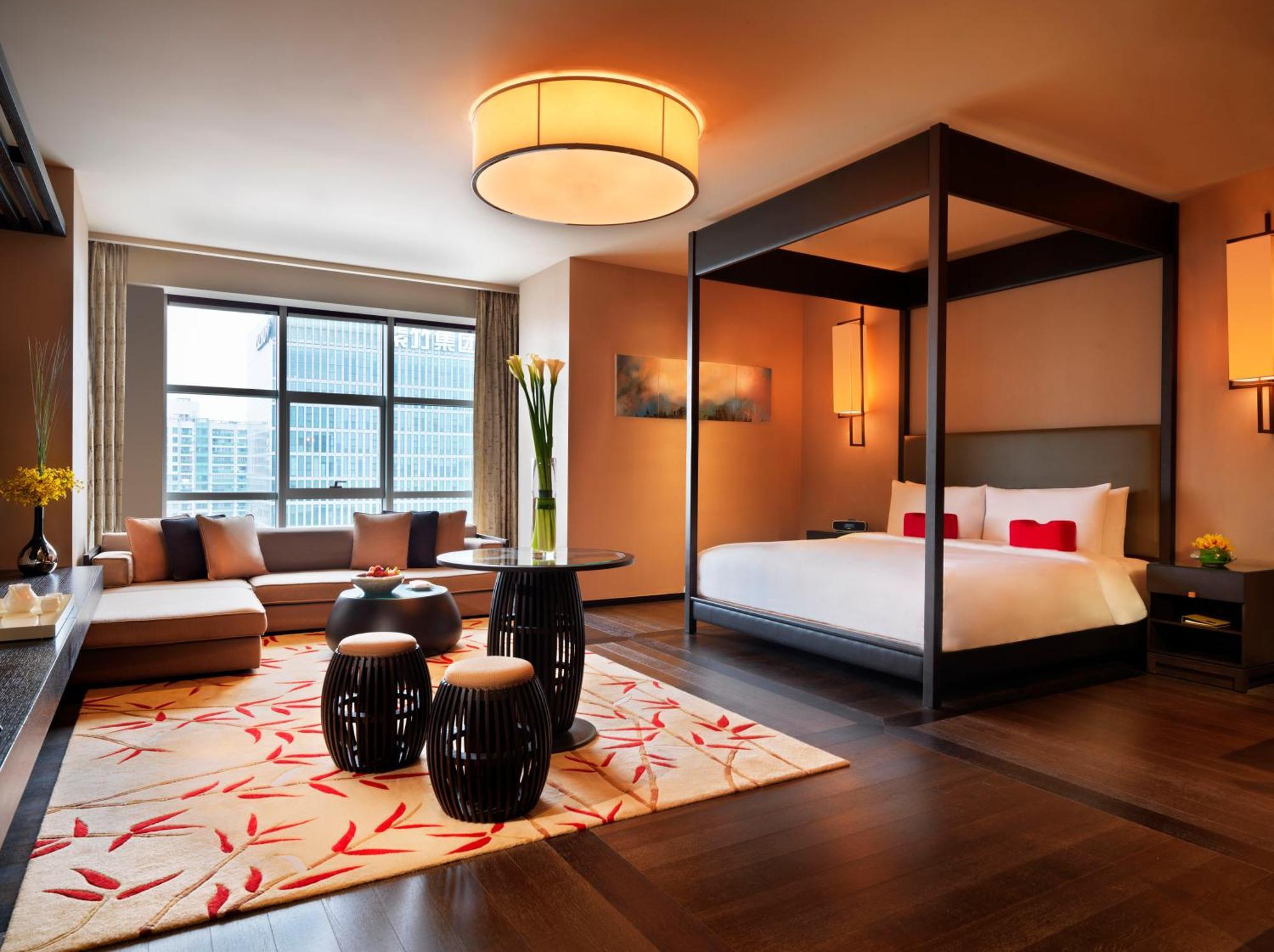 Executive Grand Deluxe King Room