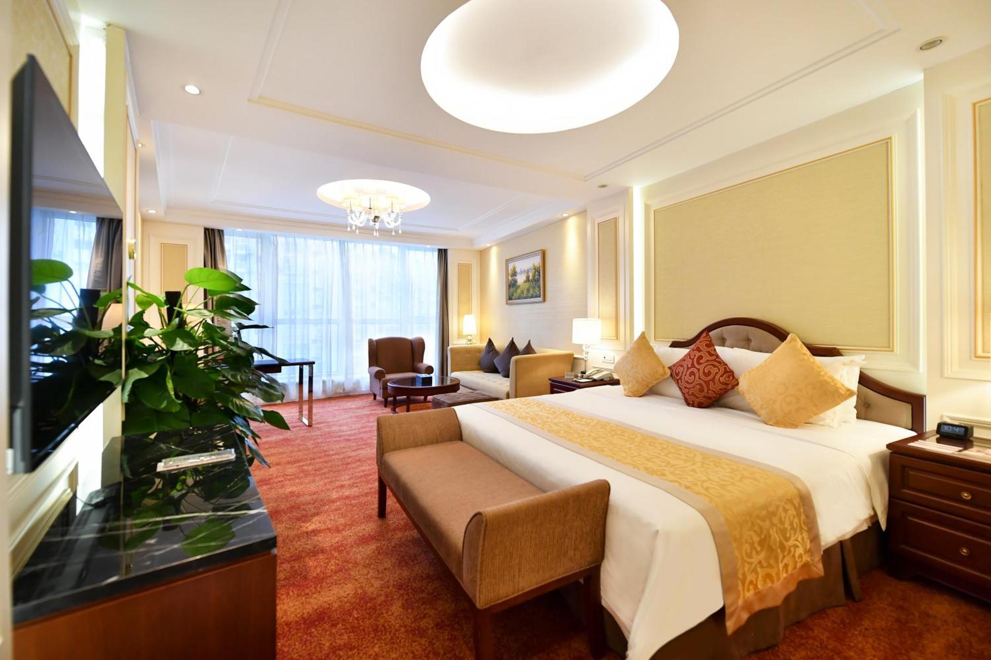Executive Deluxe King Room