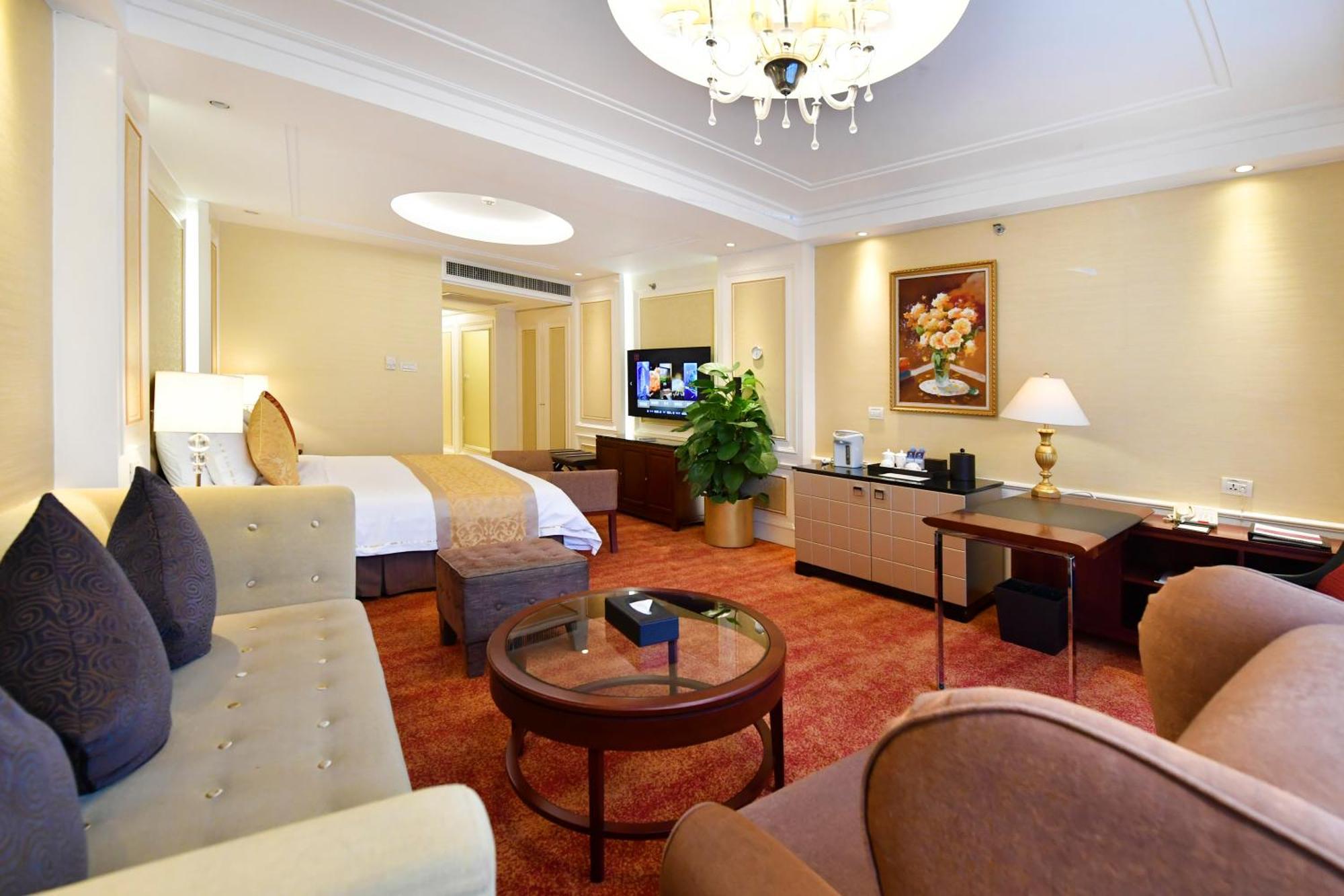 Executive Deluxe King Room