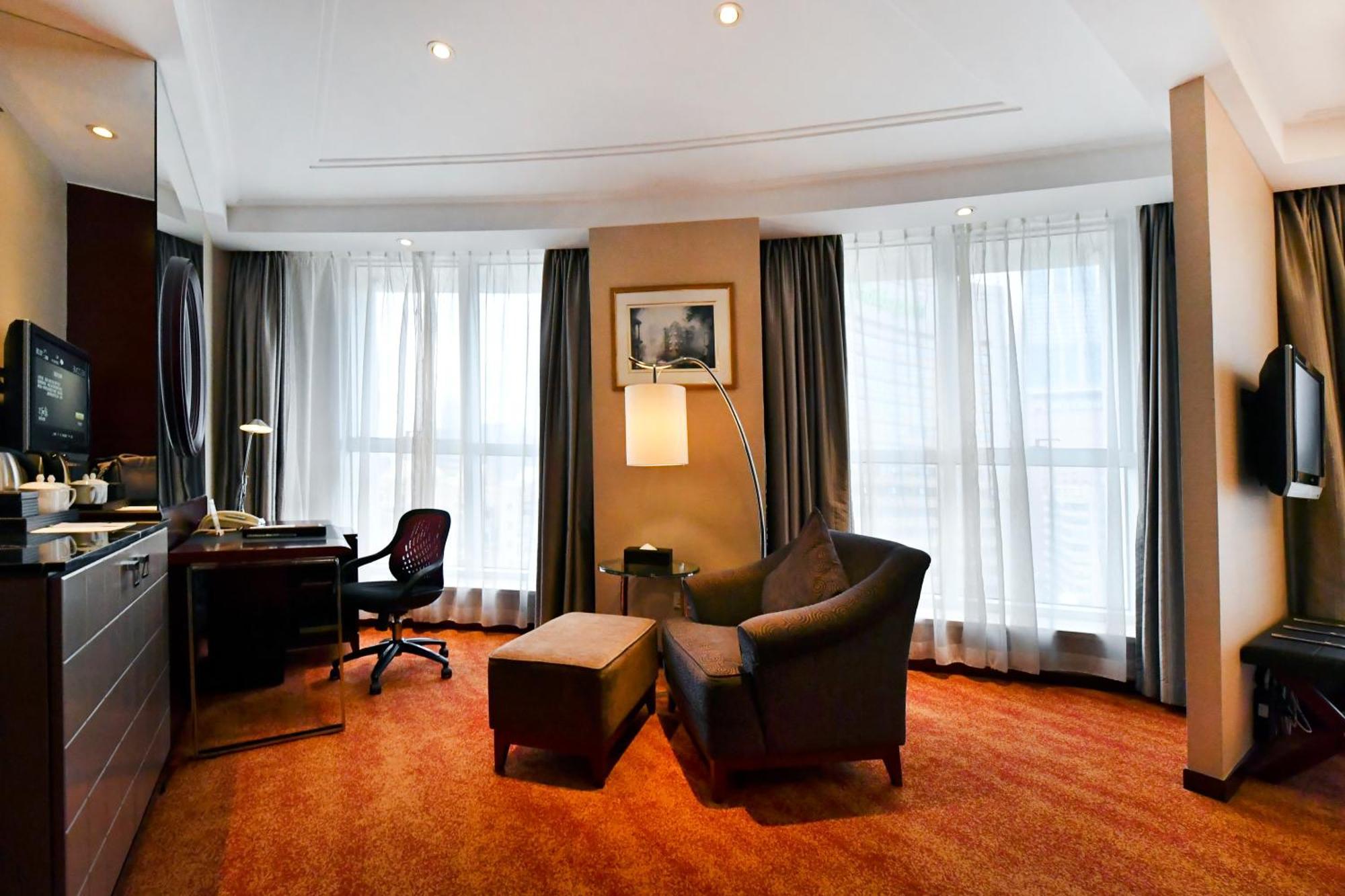 Deluxe King Room