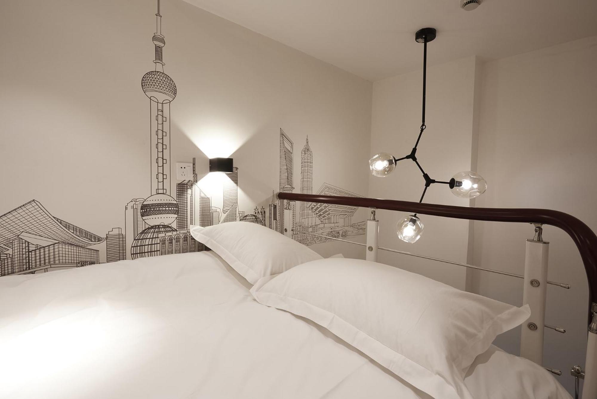 Double Bed Room Without Window