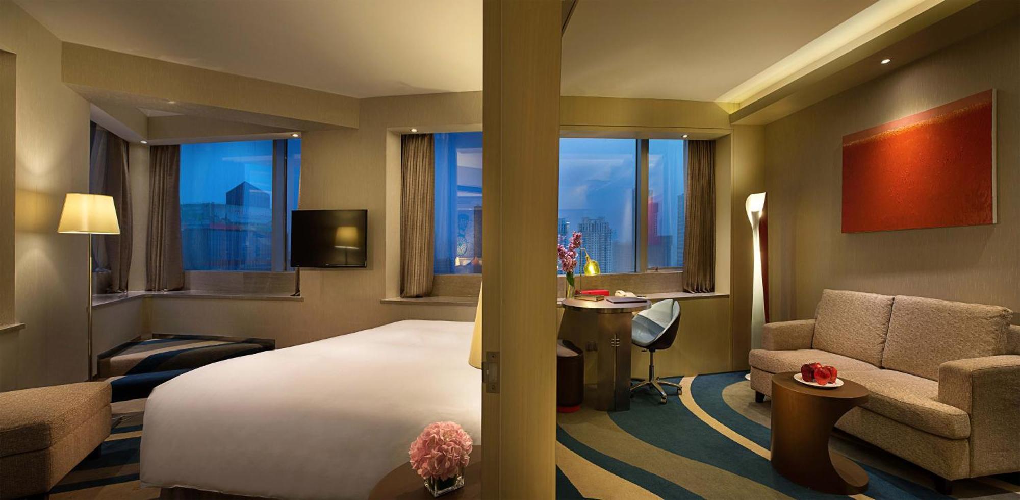 One-Bedroom Executive Suite