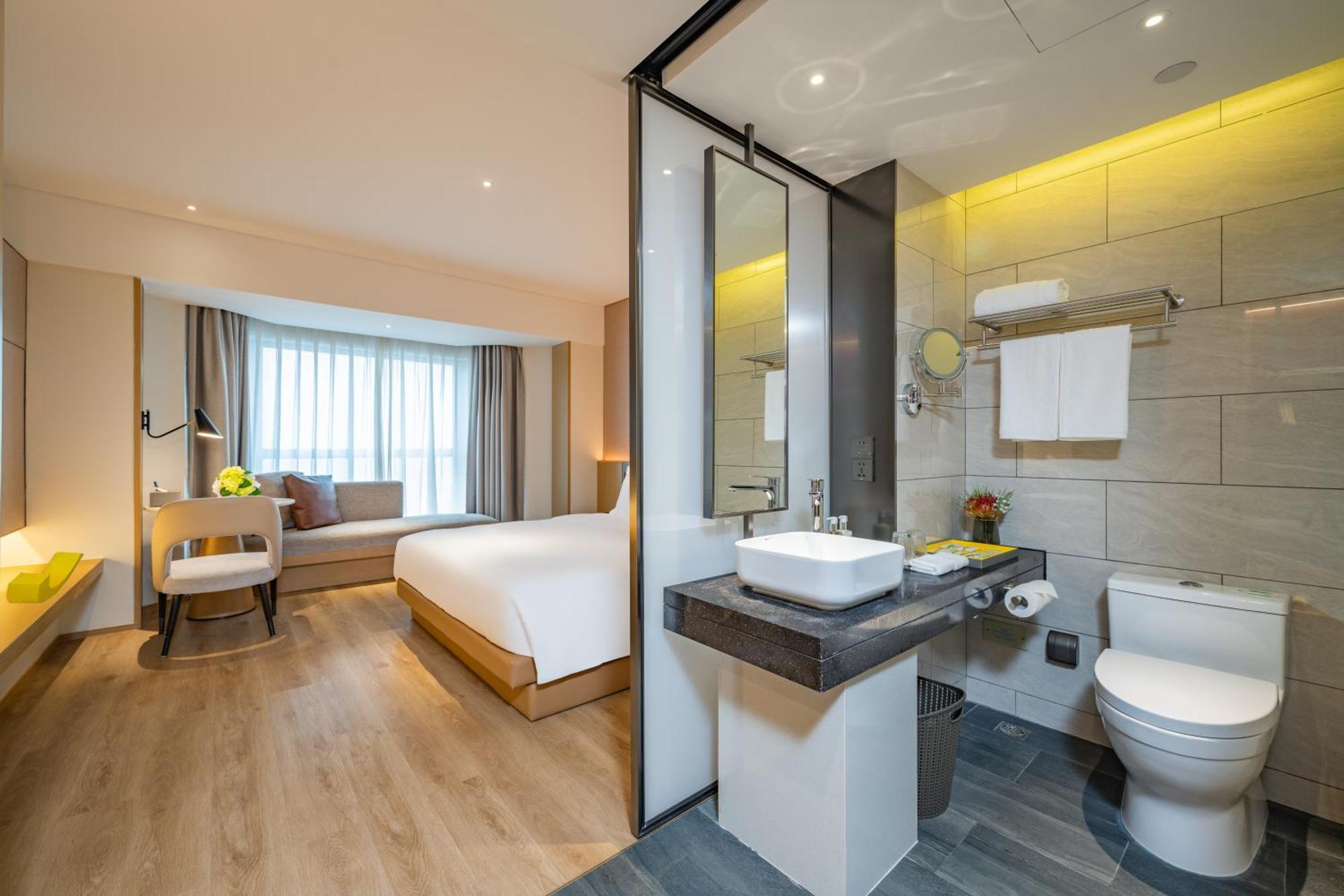 Standard King Room