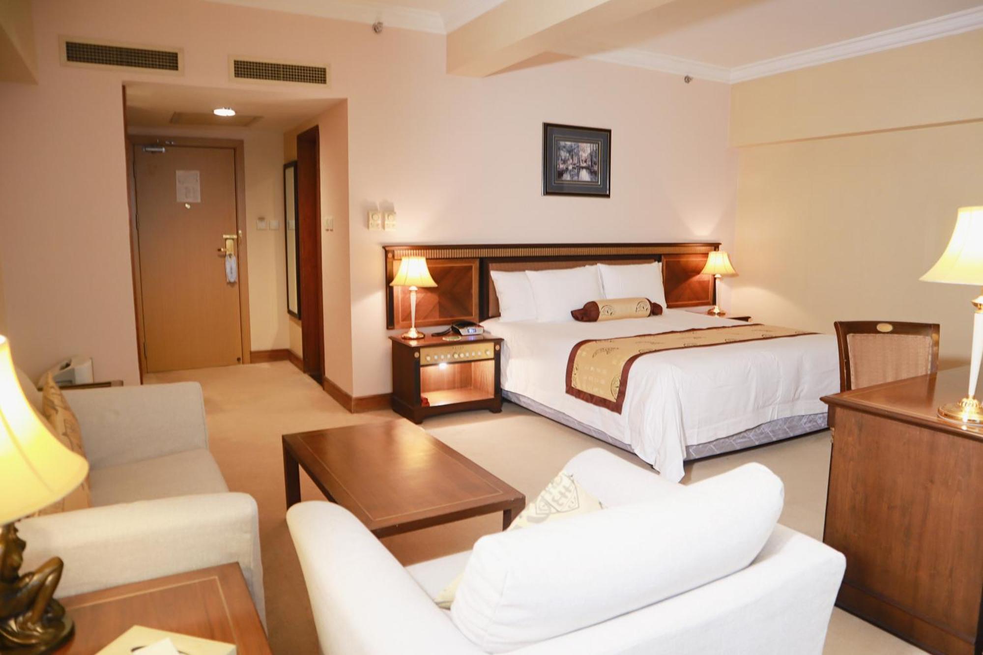 Deluxe King Room