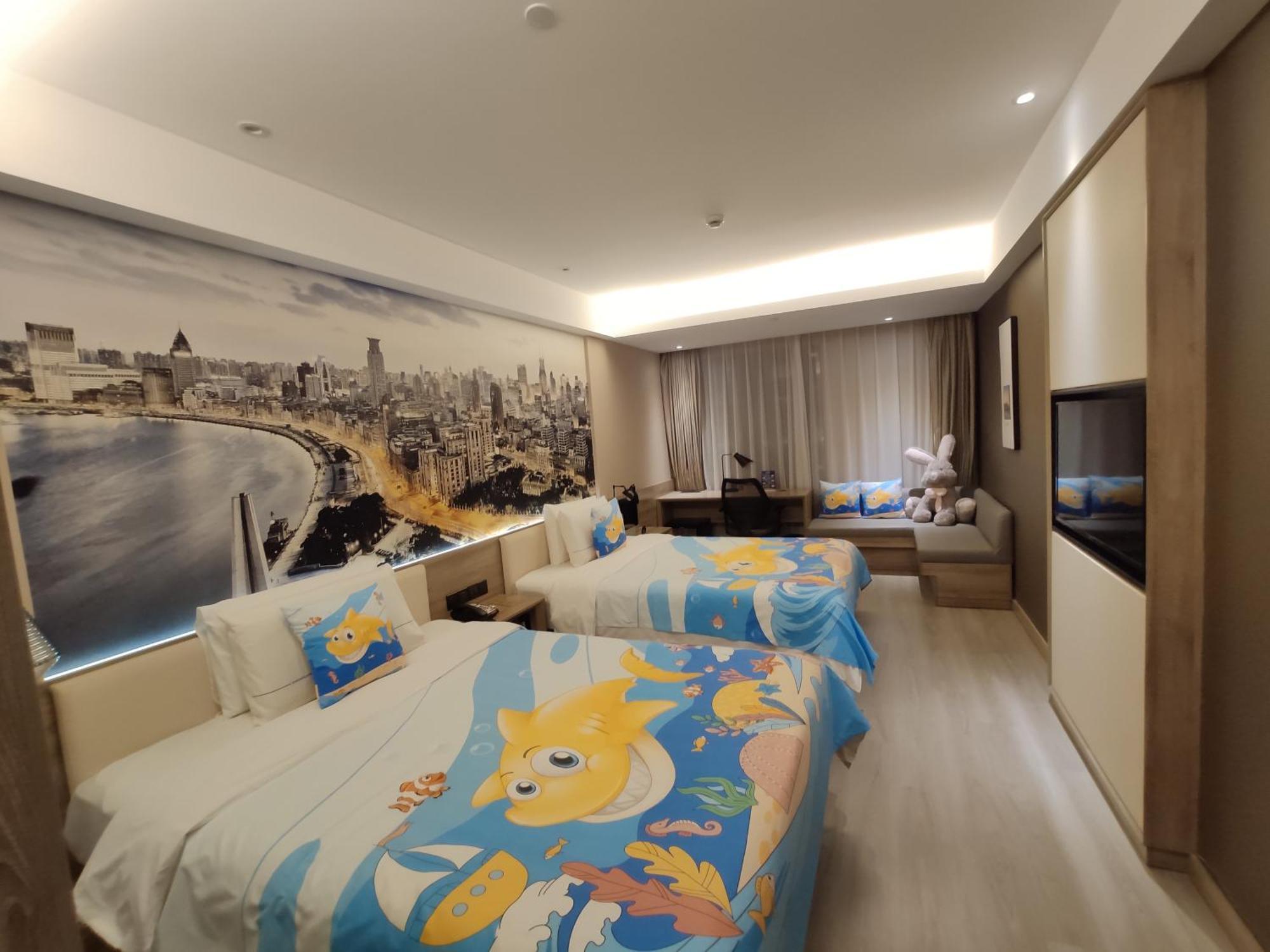 Deluxe Family Room
