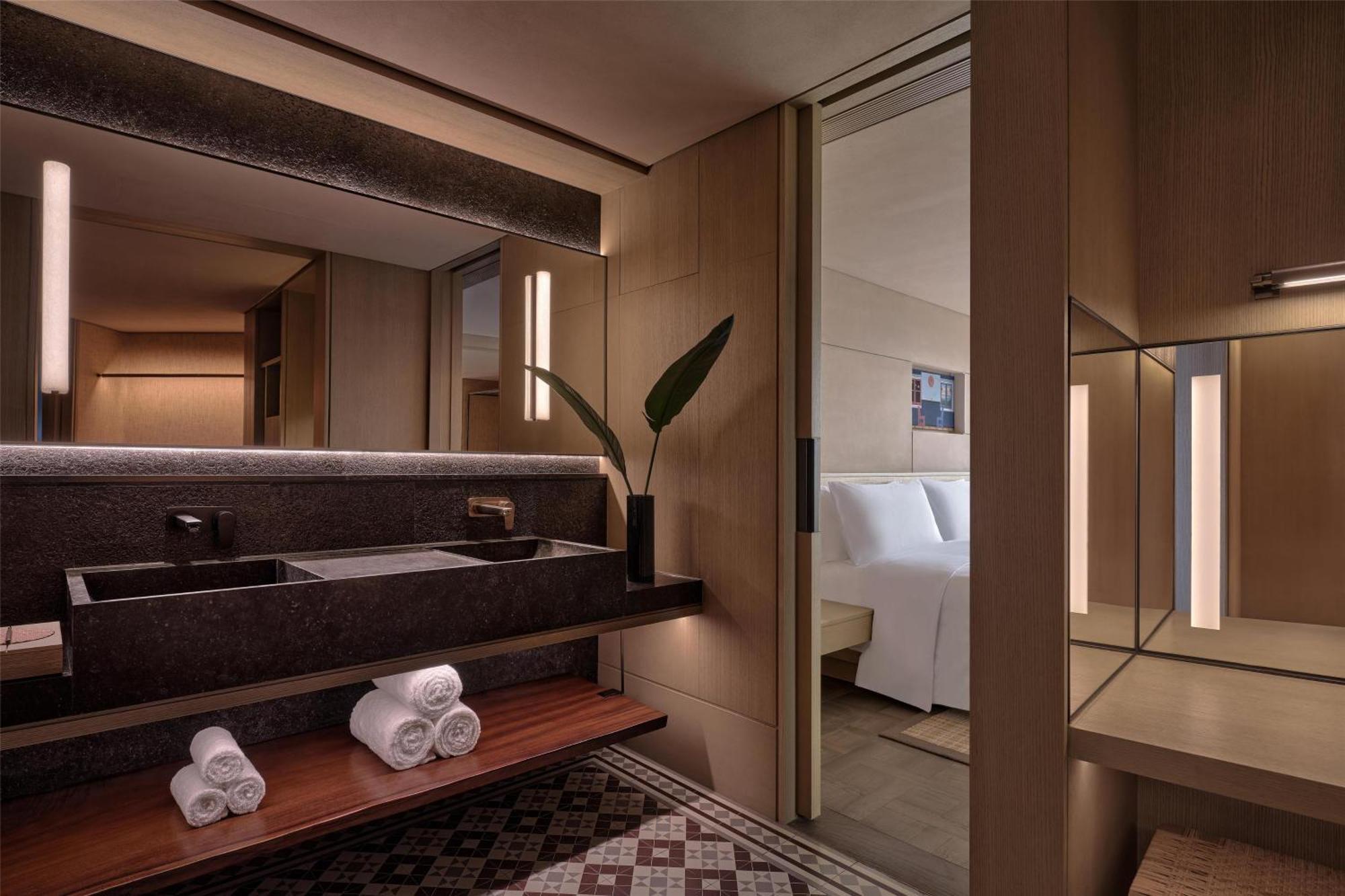 Pavilion King Suite