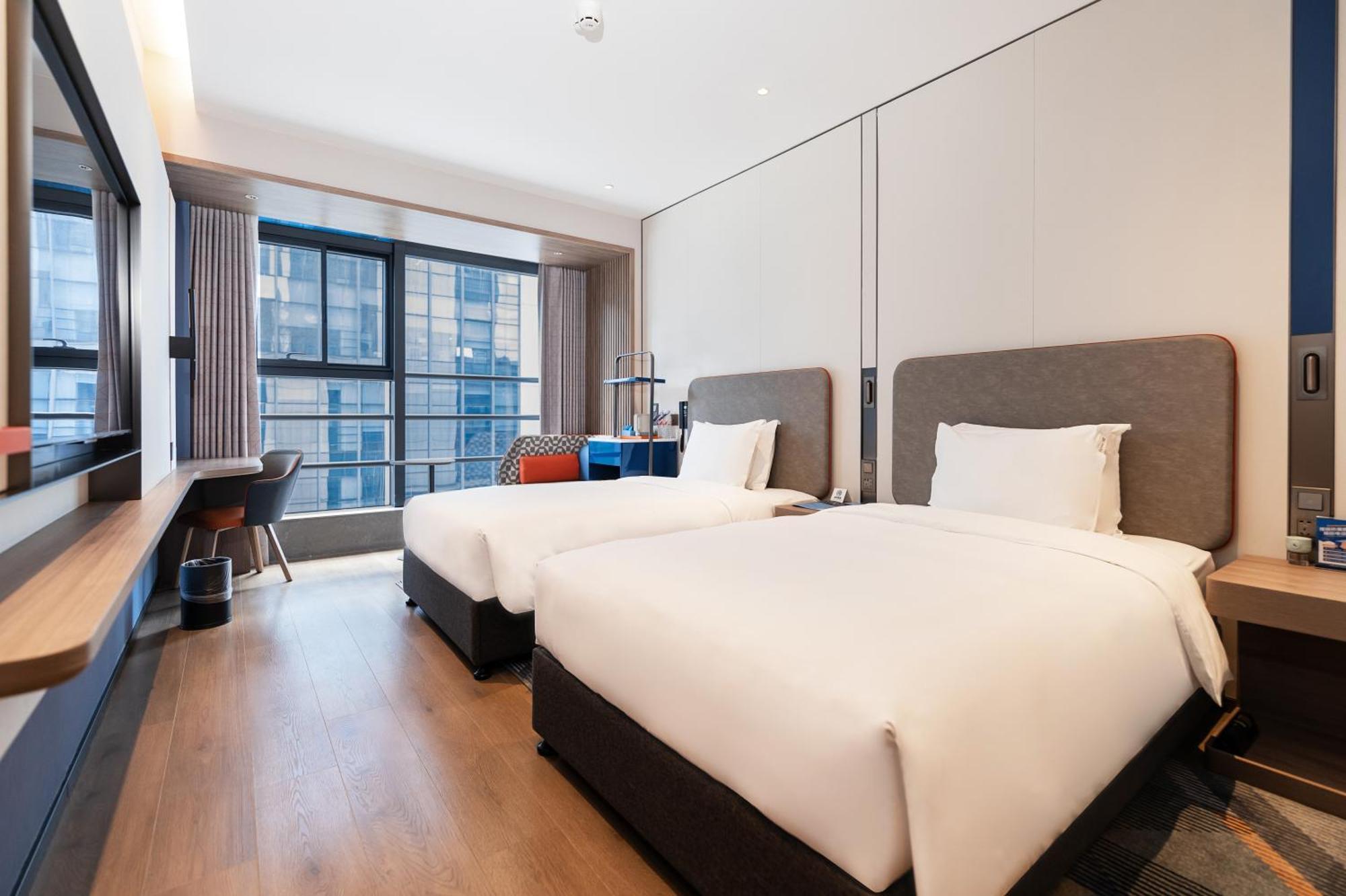 Standard Twin Room City View