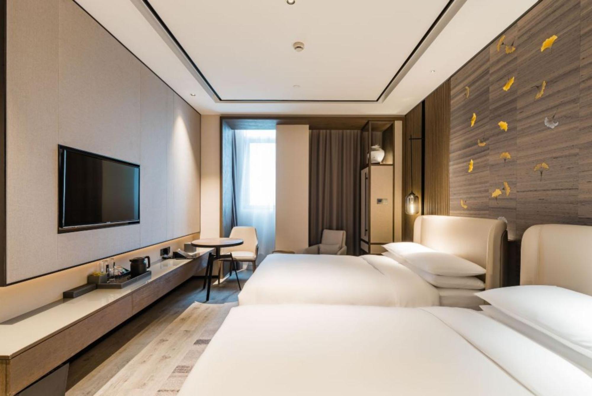 Twin Room Shower