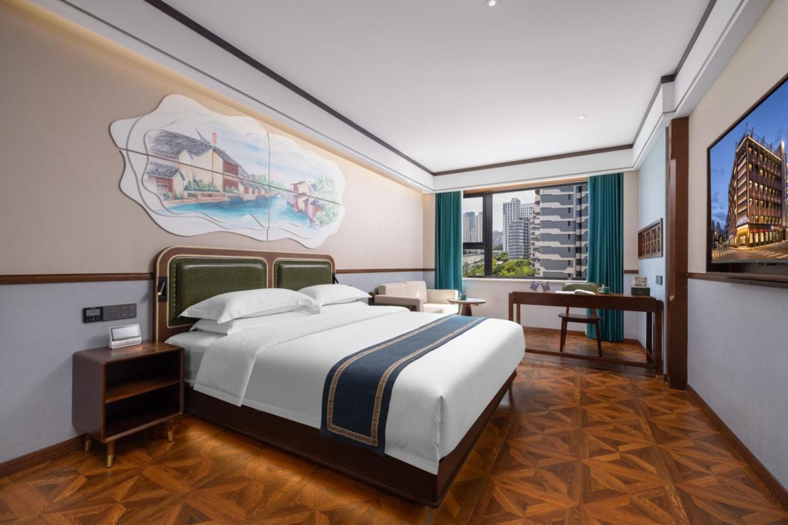 Suzhou River View Executive Double Room