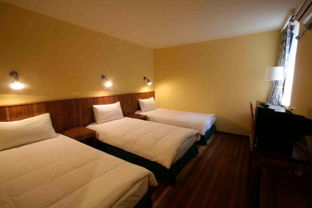 Triple Room