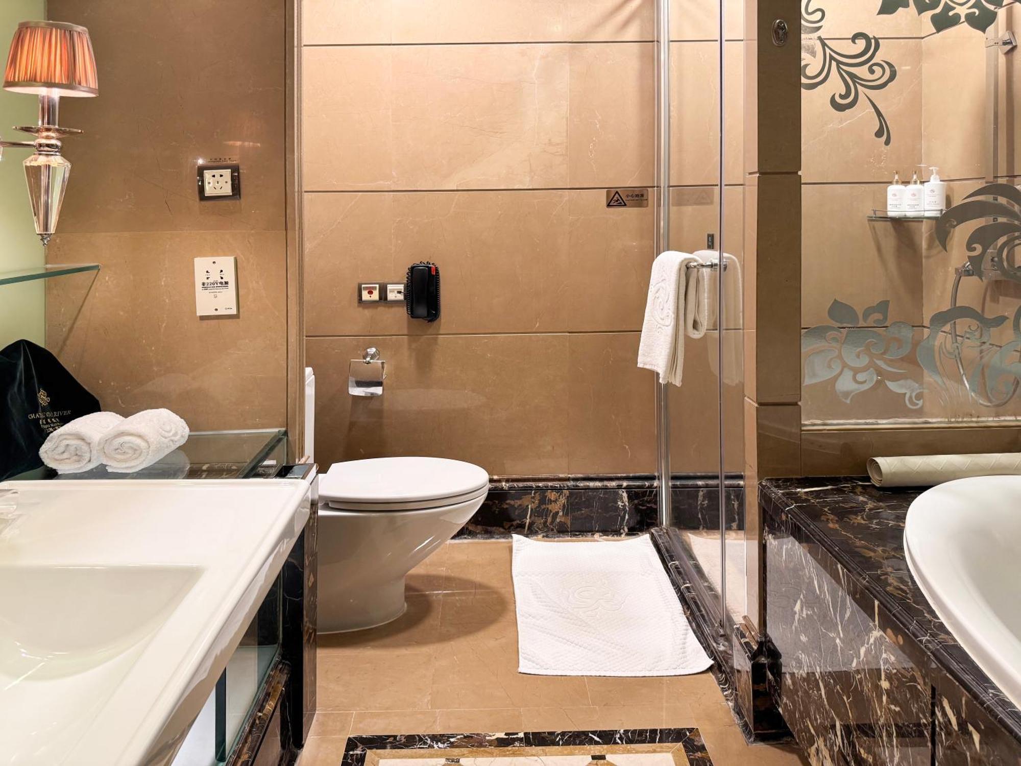 Chateau Deluxe Twin Room