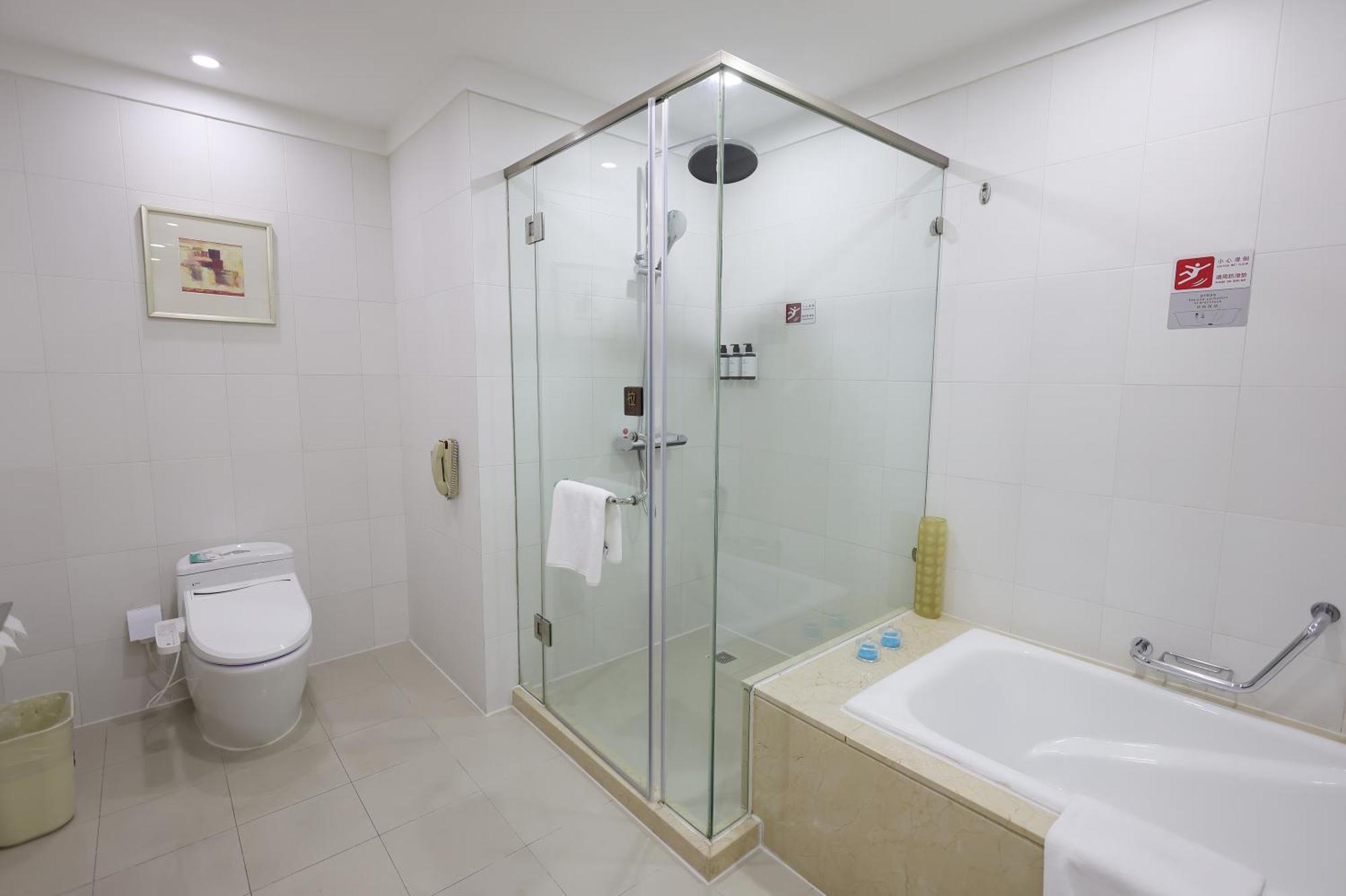 Superior Suite,1742780676:JPEG