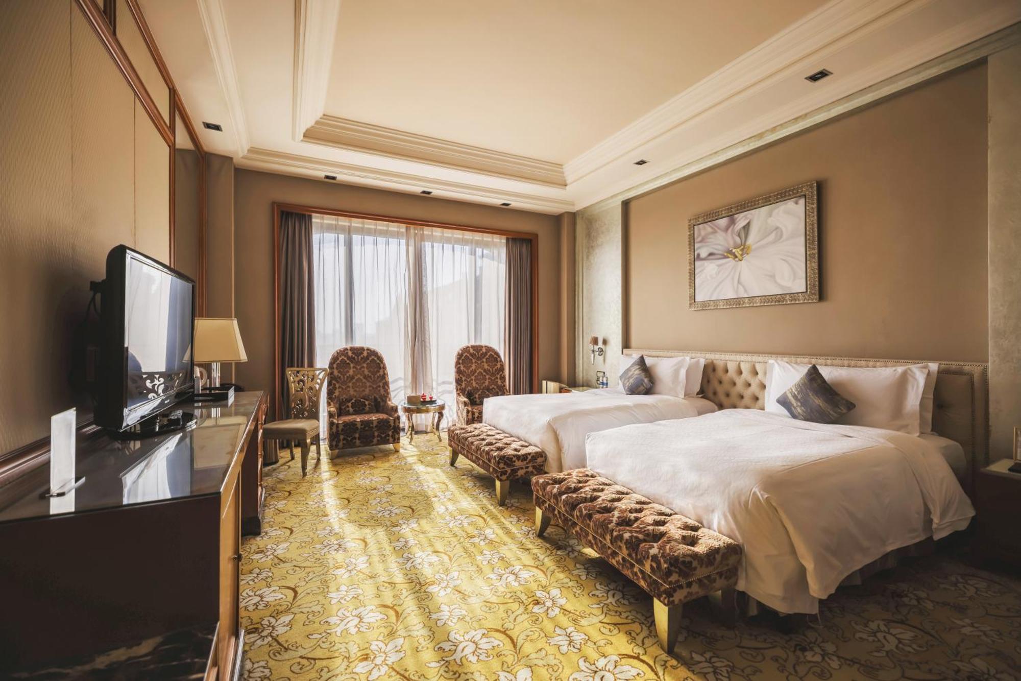 Chateau Deluxe Twin Room
