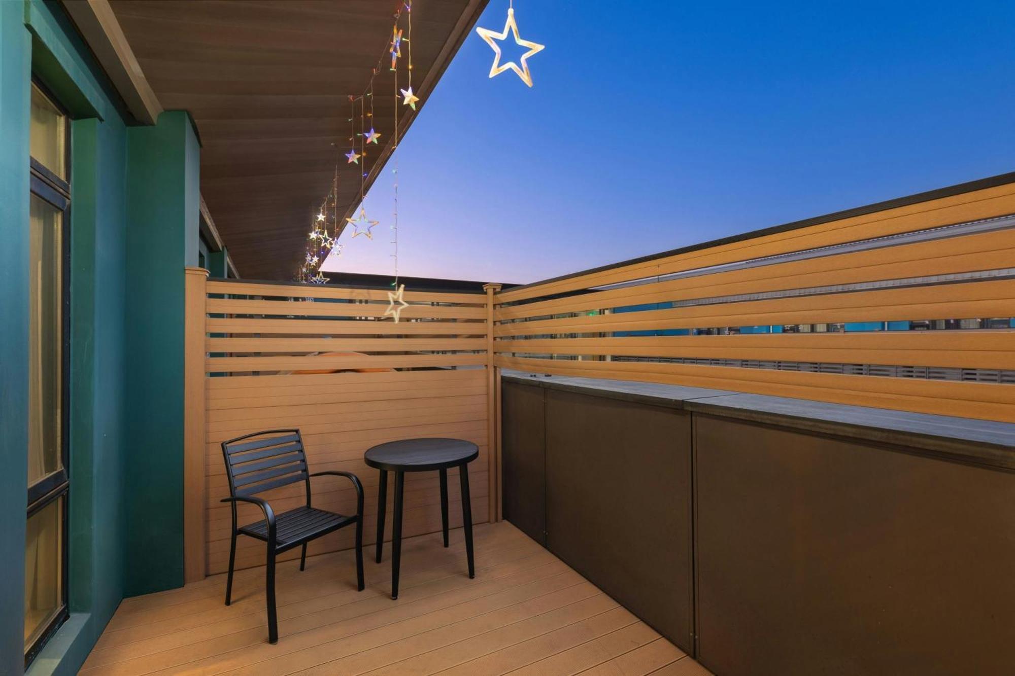 Deluxe King Room Balcony