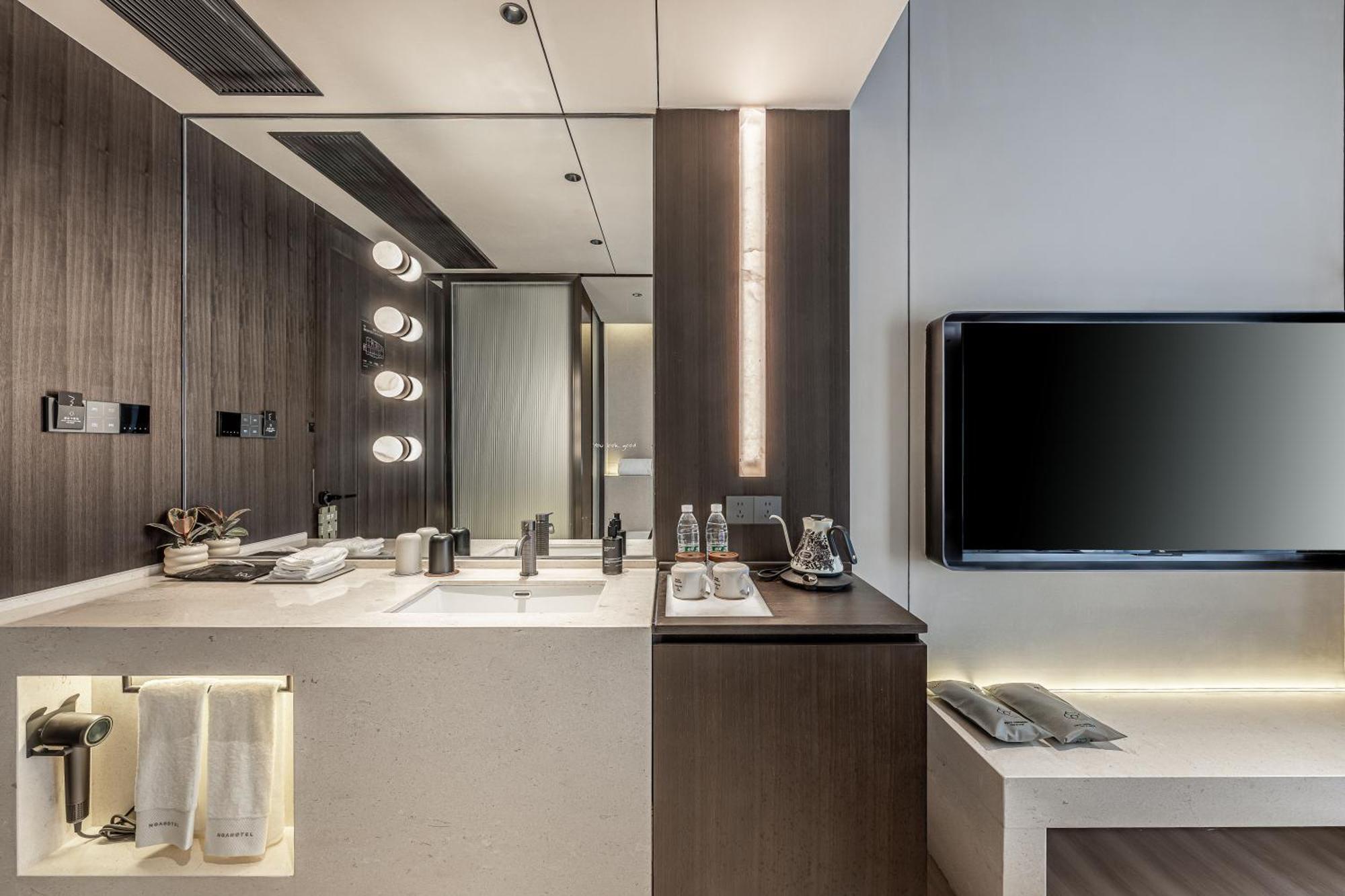 Single Room Private Bathroom