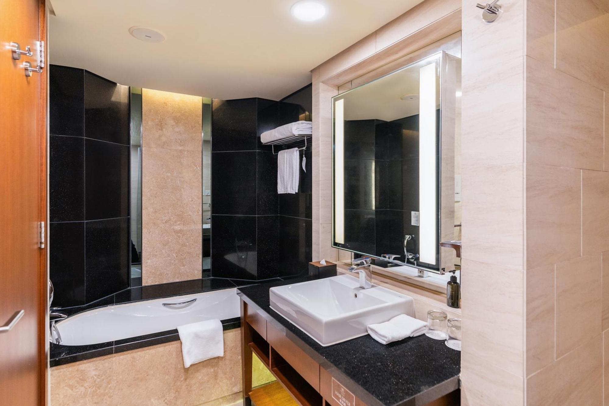 1 Bedroom Premier View