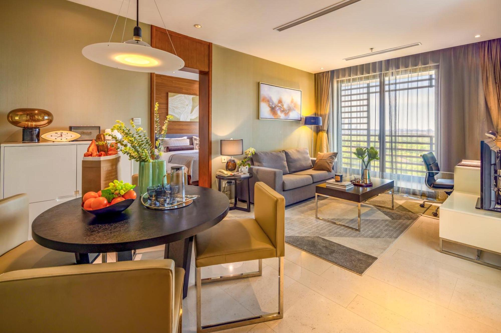One Bedroom Deluxe Suite,1769847290:JPEG