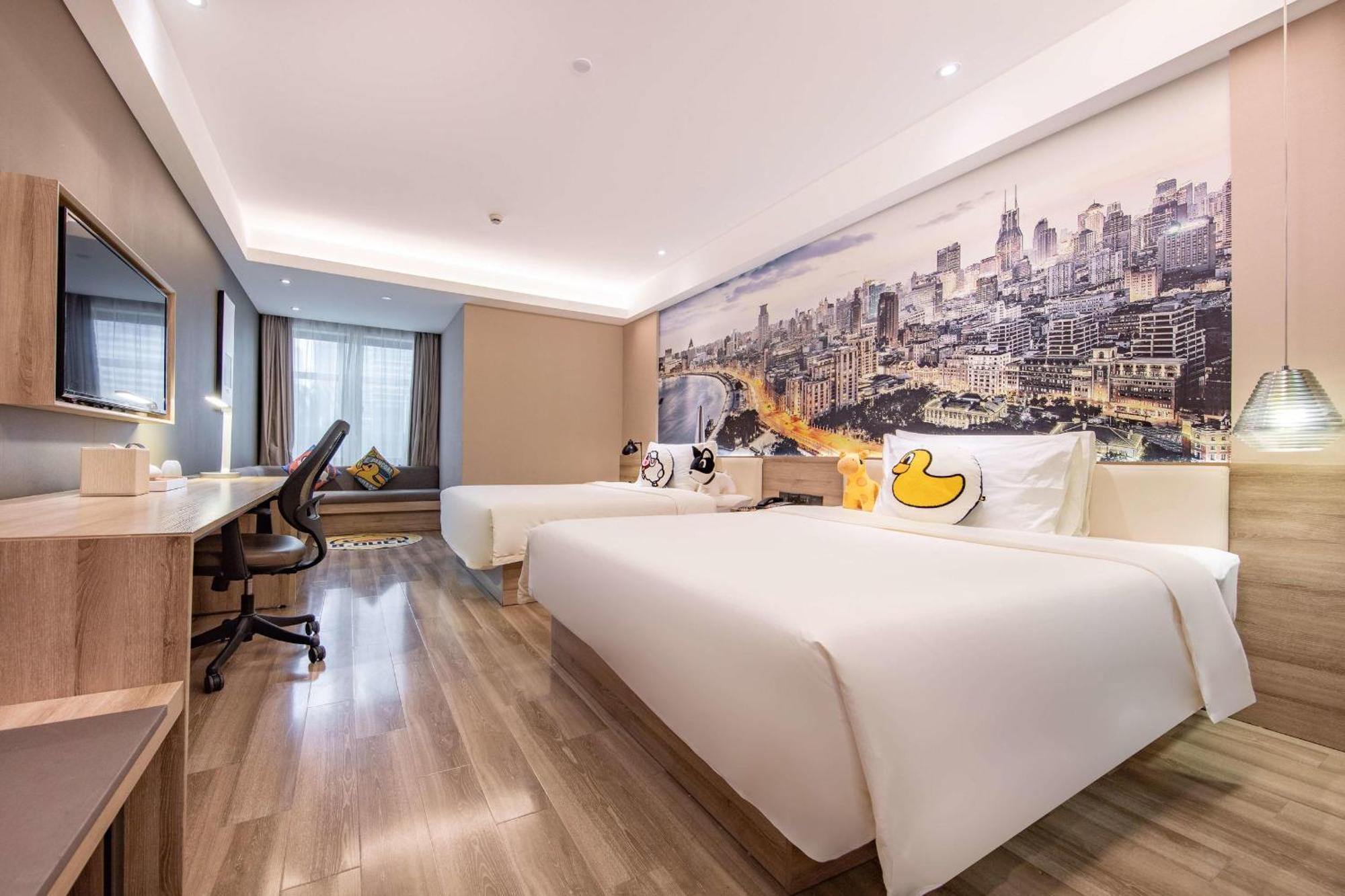 Deluxe Family Room