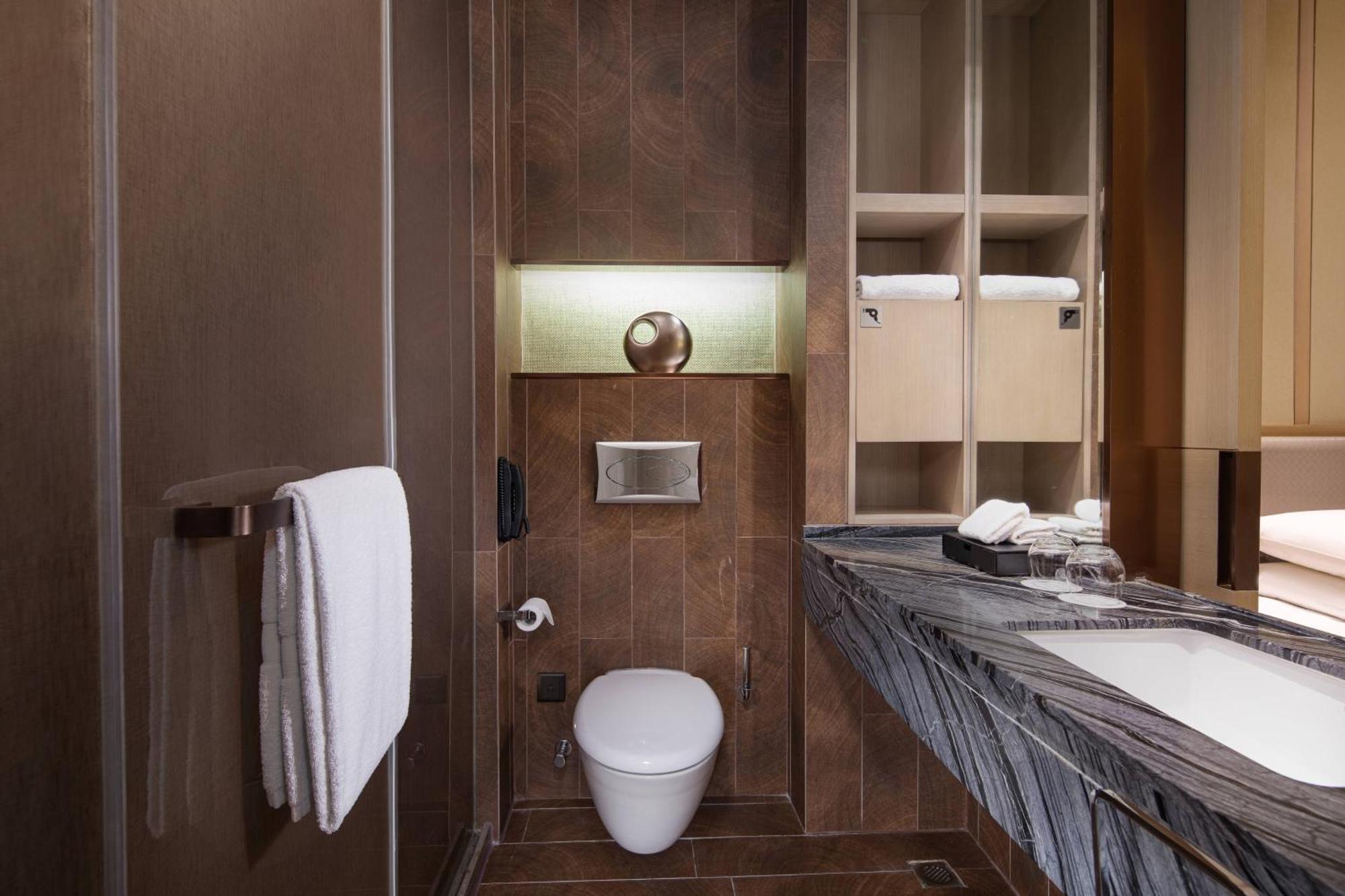 Premier King Room