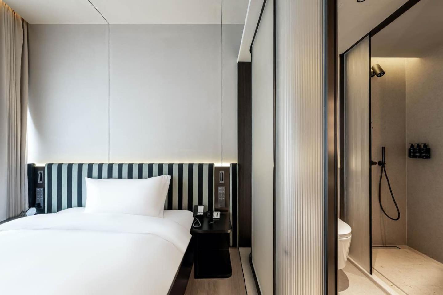 Single Room Private Bathroom