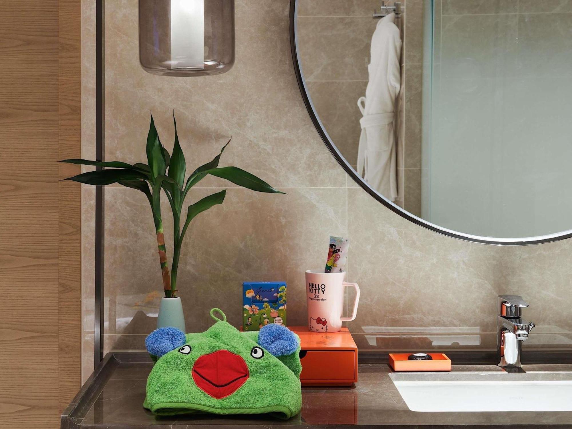 Premium Family King Room City View