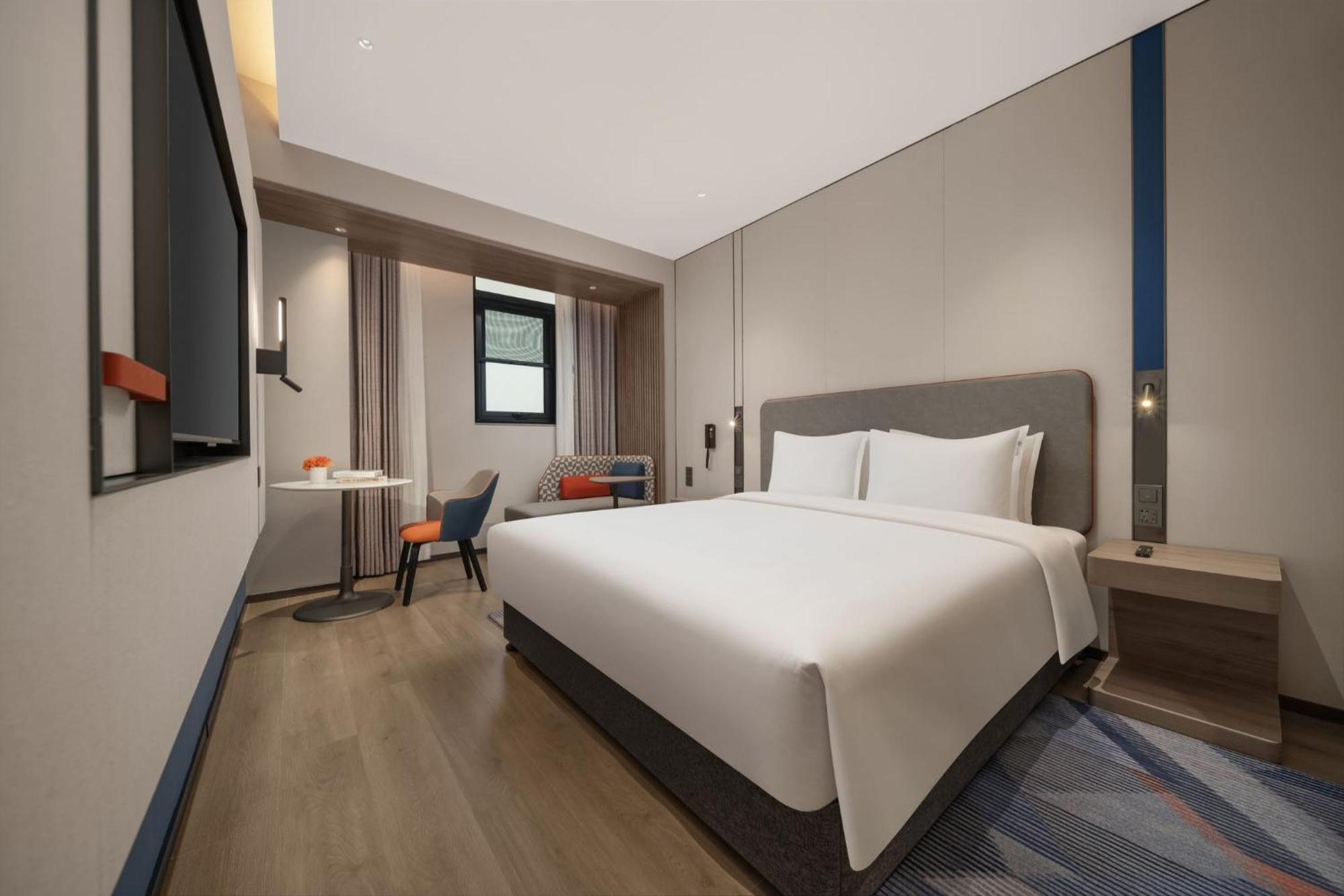 Standard King Room