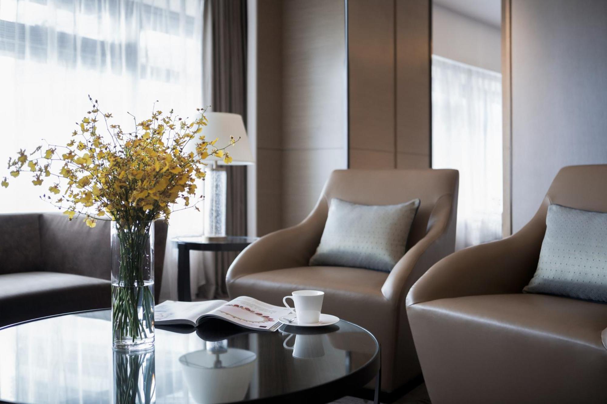 Executive King Room with Executive Lounge Access,463882488:JPEG