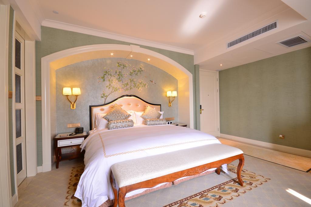 Boutique King Room