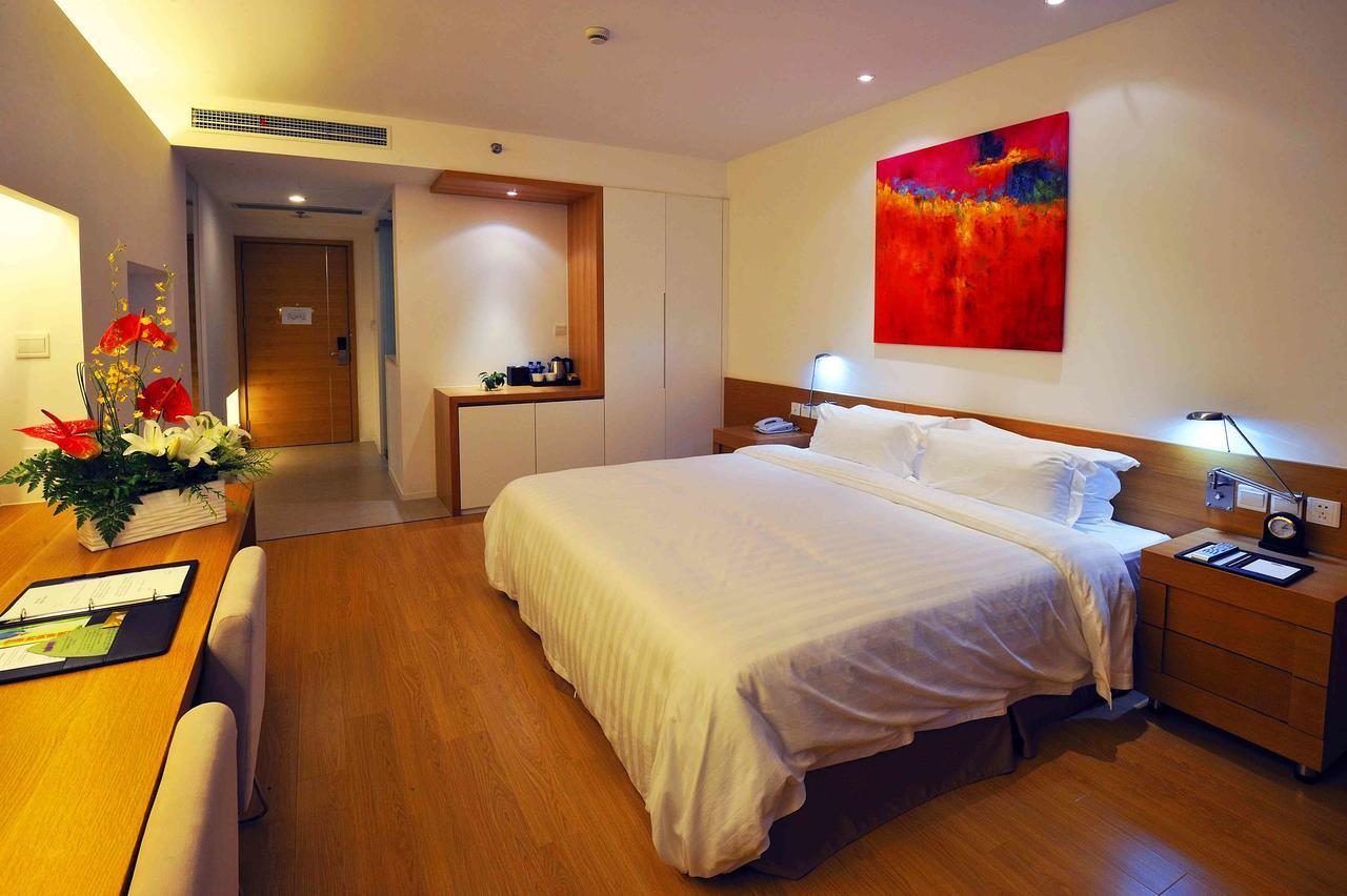 Deluxe King Room