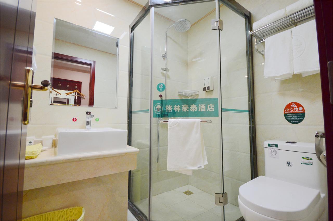 Mainland Chinese Citizens Family Room