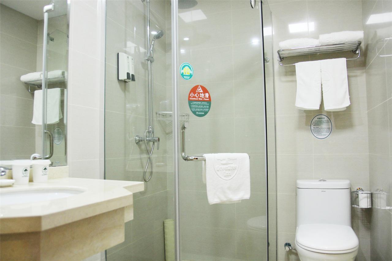 Mainland Chinese Citizens Queen Room