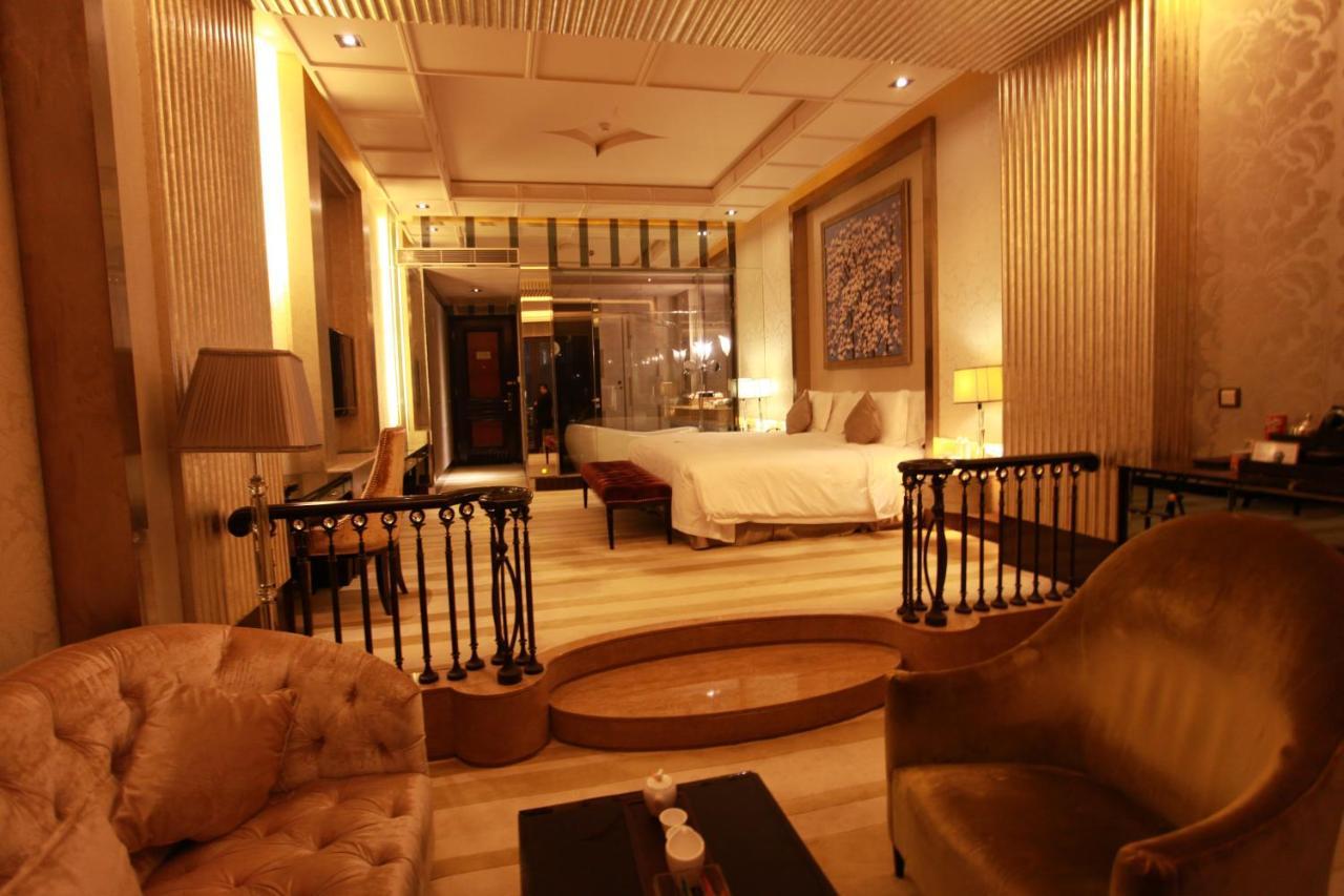 Chateau Premier Twin Room