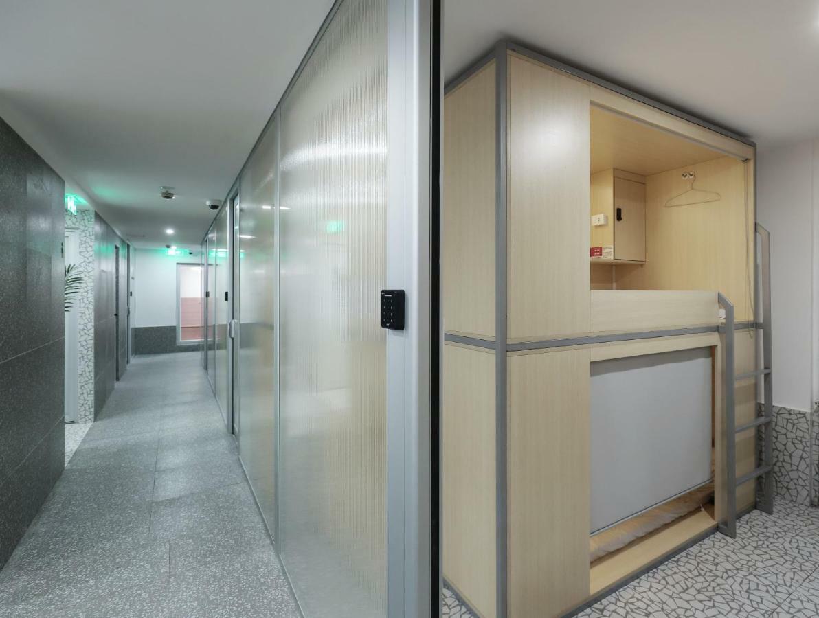 Bed 4-Bed Male Dormitory Room